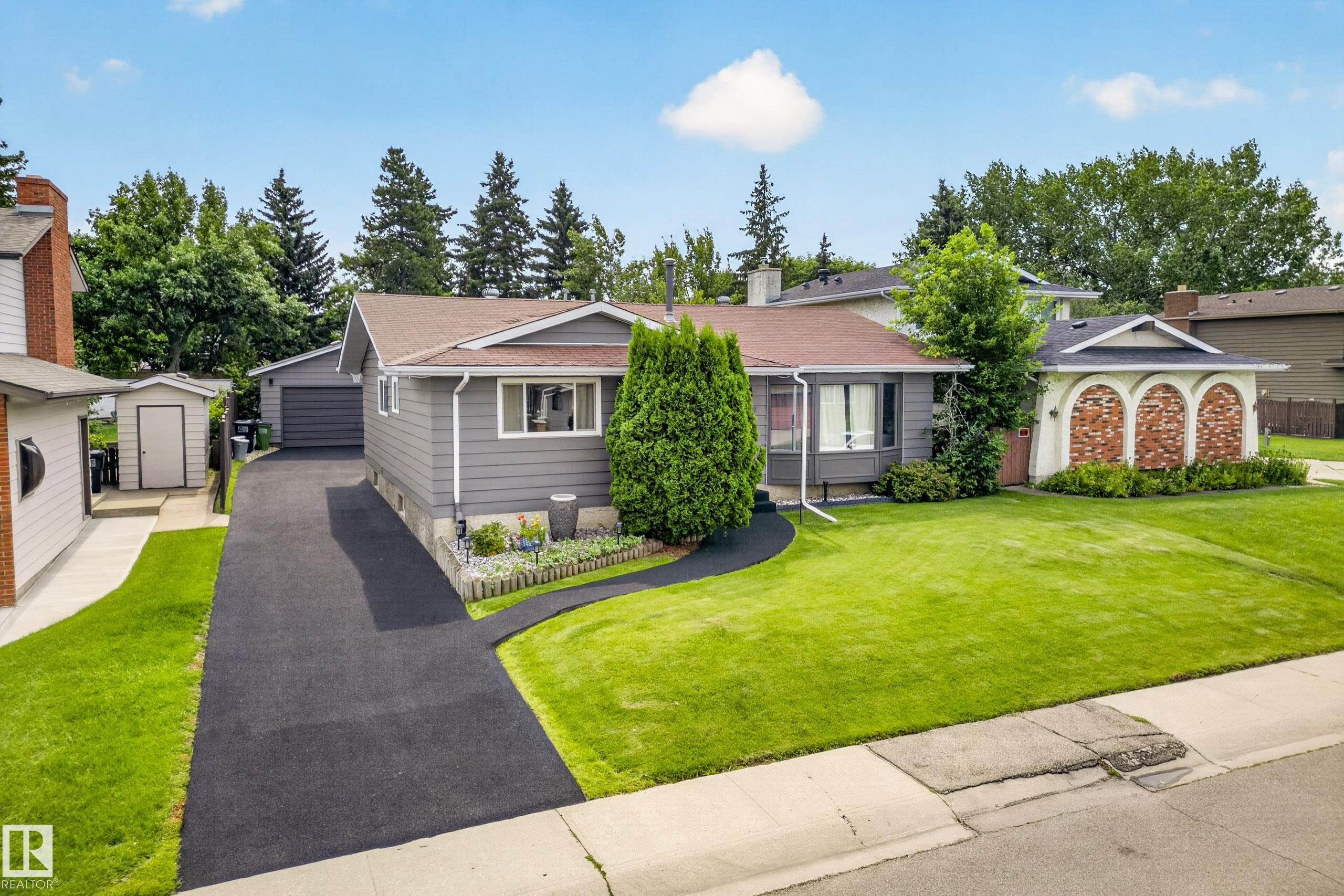 11727 27 Avenue NW, Blue Quill, Edmonton