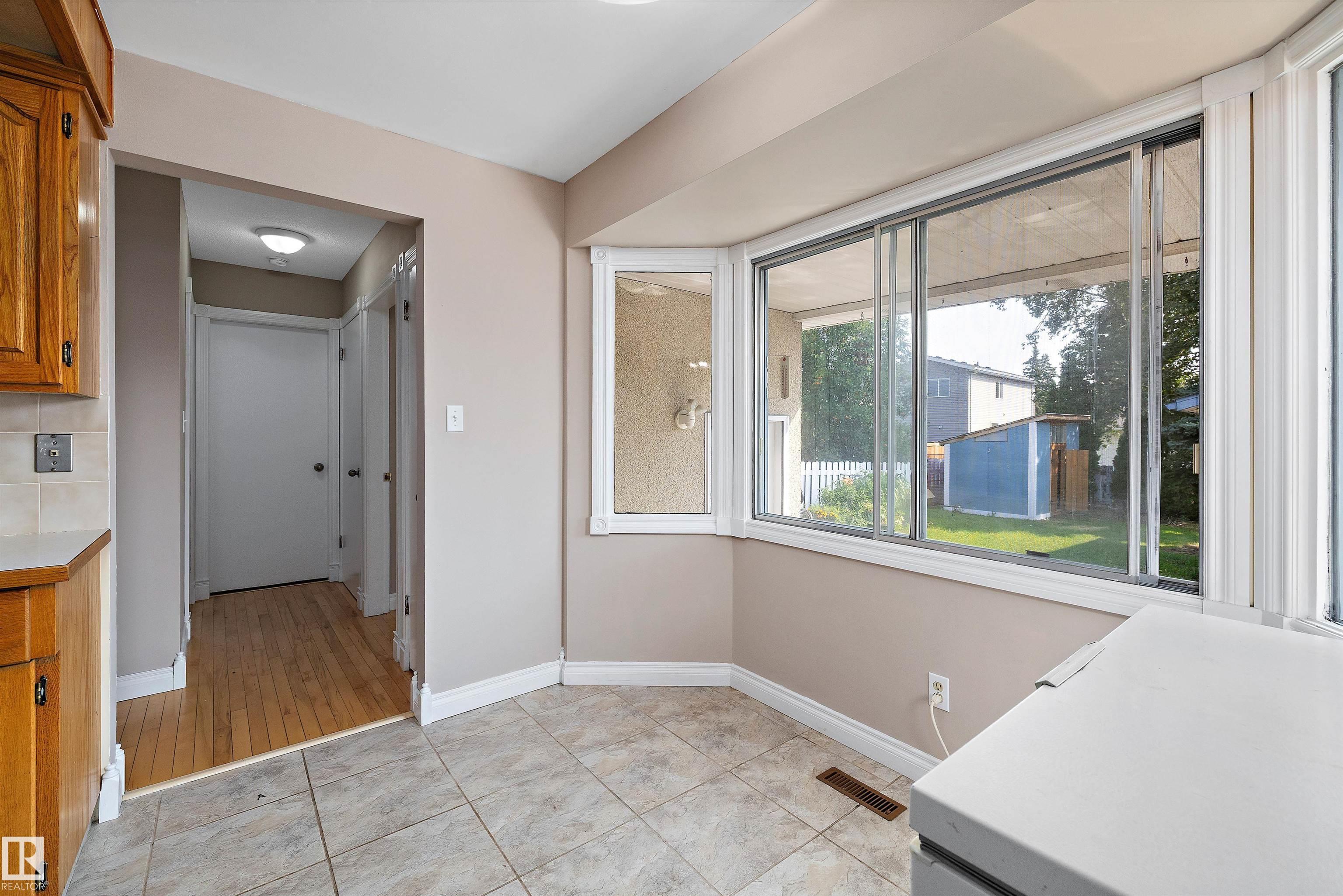 Photo 13 at 3511 73 Street NW, Lee Ridge, Edmonton