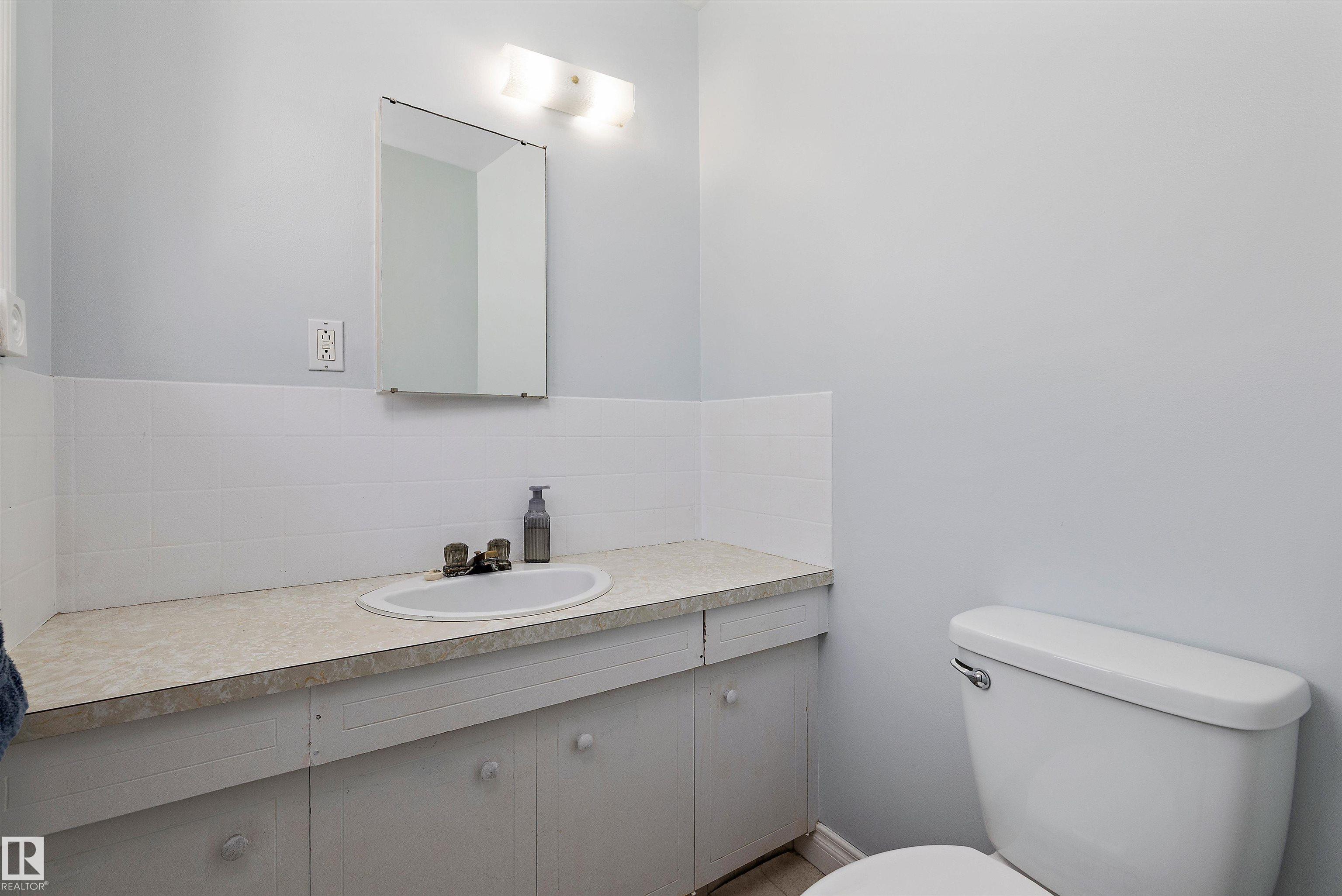Photo 22 at 3511 73 Street NW, Lee Ridge, Edmonton