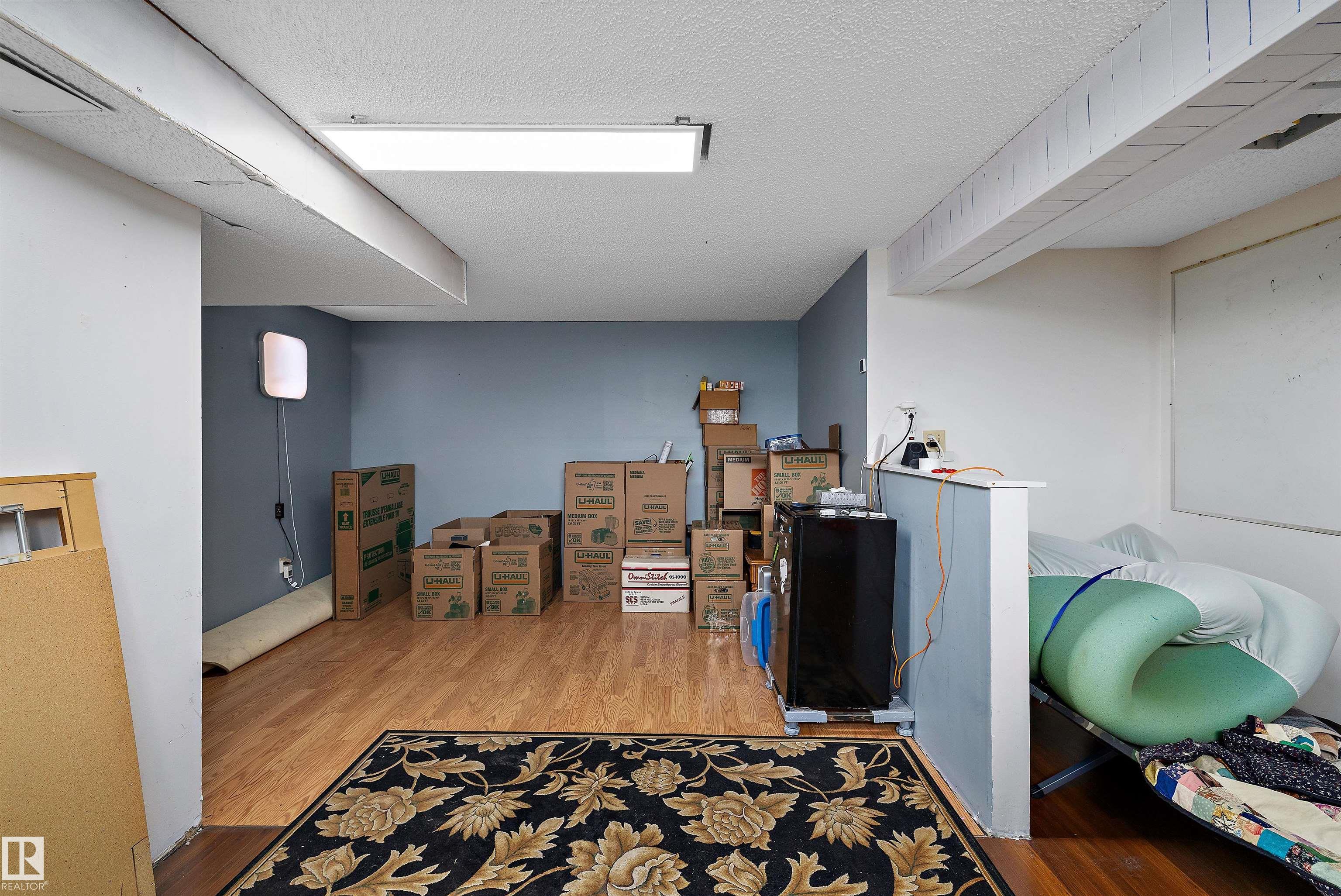 Photo 31 at 3511 73 Street NW, Lee Ridge, Edmonton