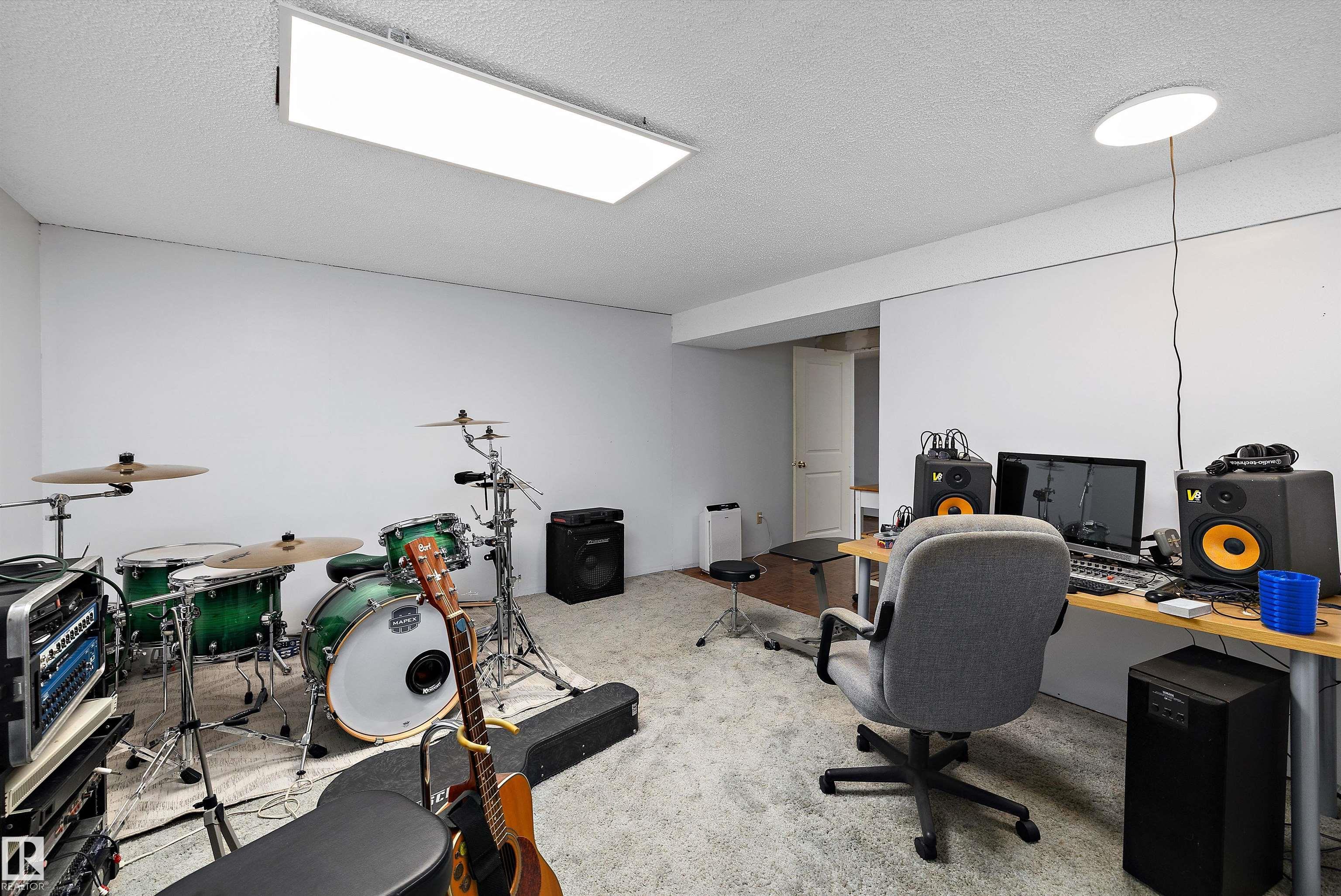 Photo 32 at 3511 73 Street NW, Lee Ridge, Edmonton