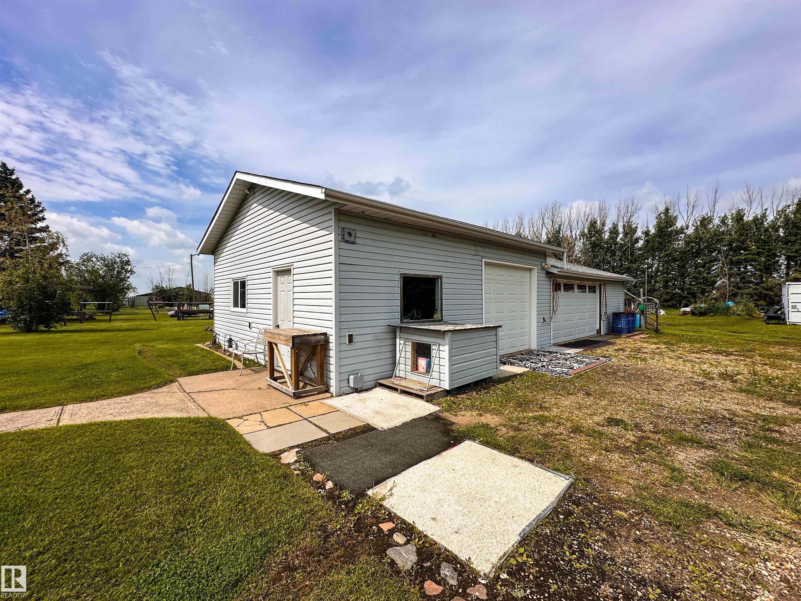 Photo 40 at 55302 Rge Road 261, None, Rural Sturgeon County