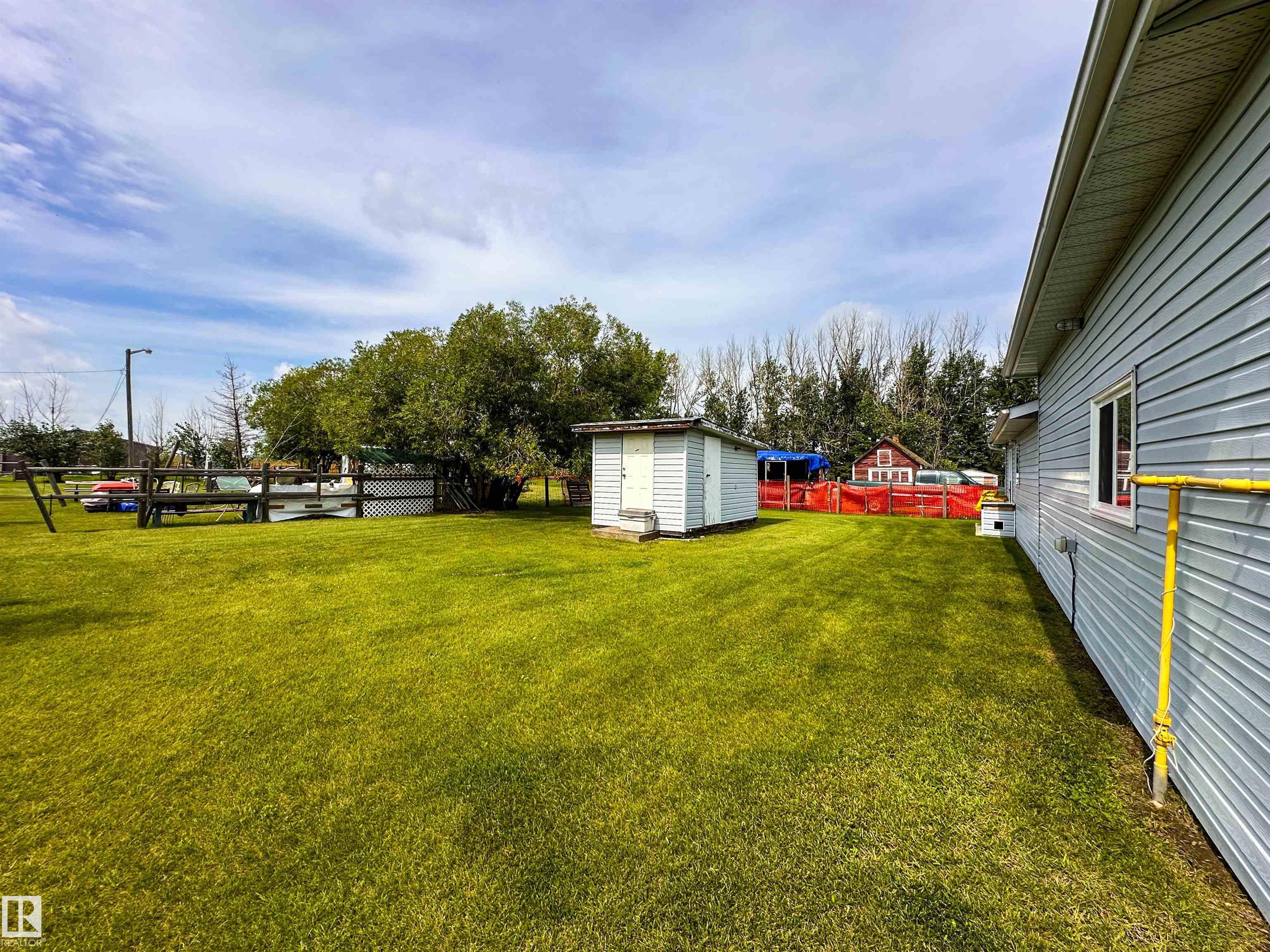 Photo 42 at 55302 Rge Road 261, None, Rural Sturgeon County