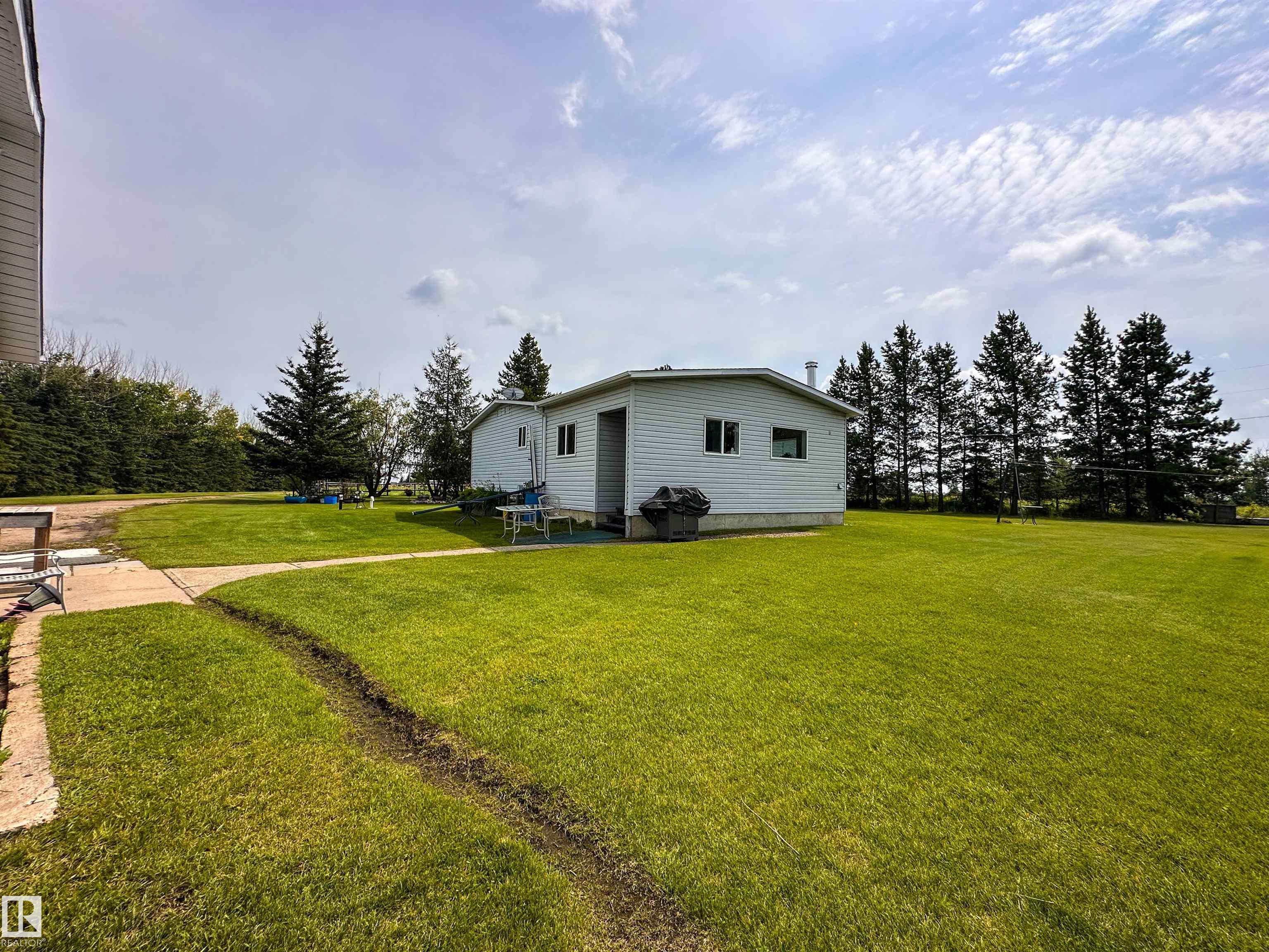 Photo 44 at 55302 Rge Road 261, None, Rural Sturgeon County