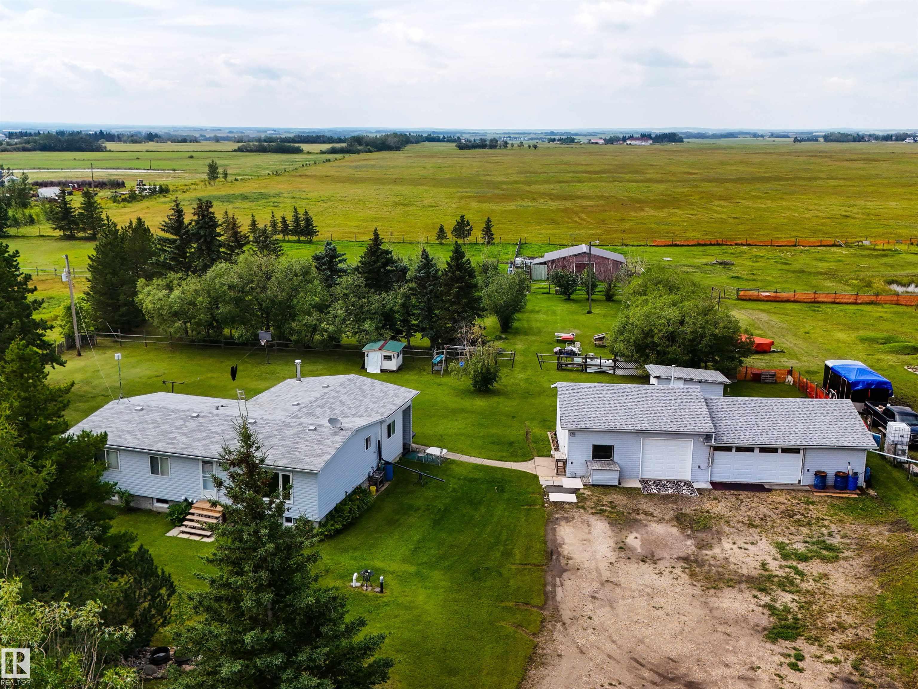 Photo 66 at 55302 Rge Road 261, None, Rural Sturgeon County
