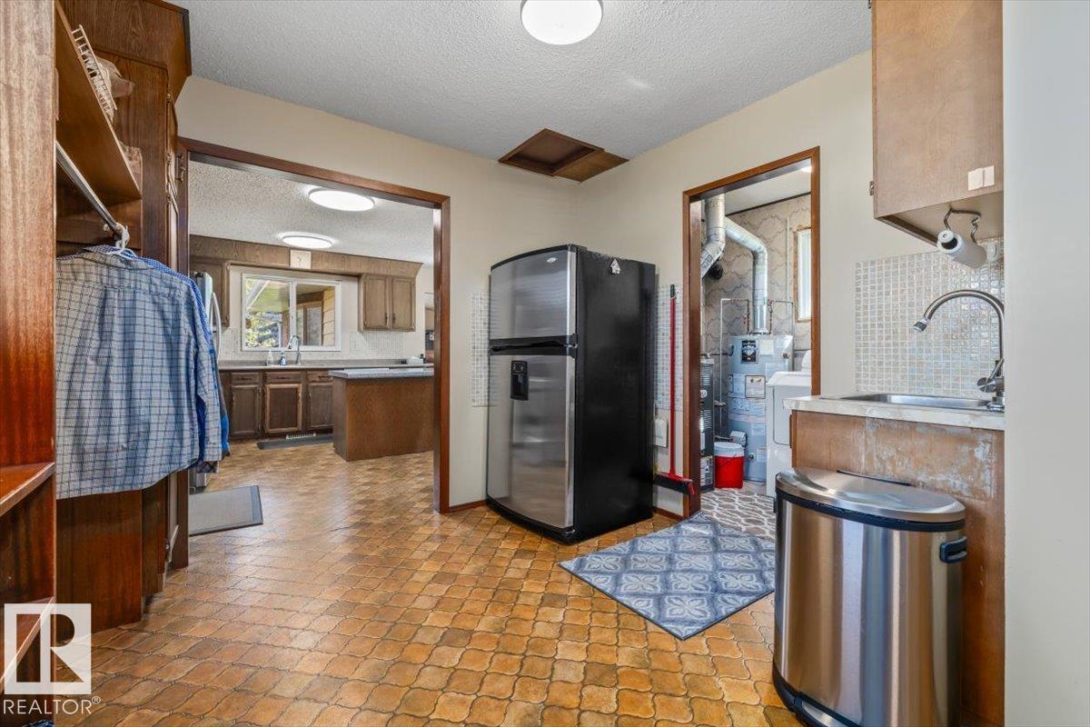 Photo 10 at 22507 Twp Road 564, None, Rural Sturgeon County