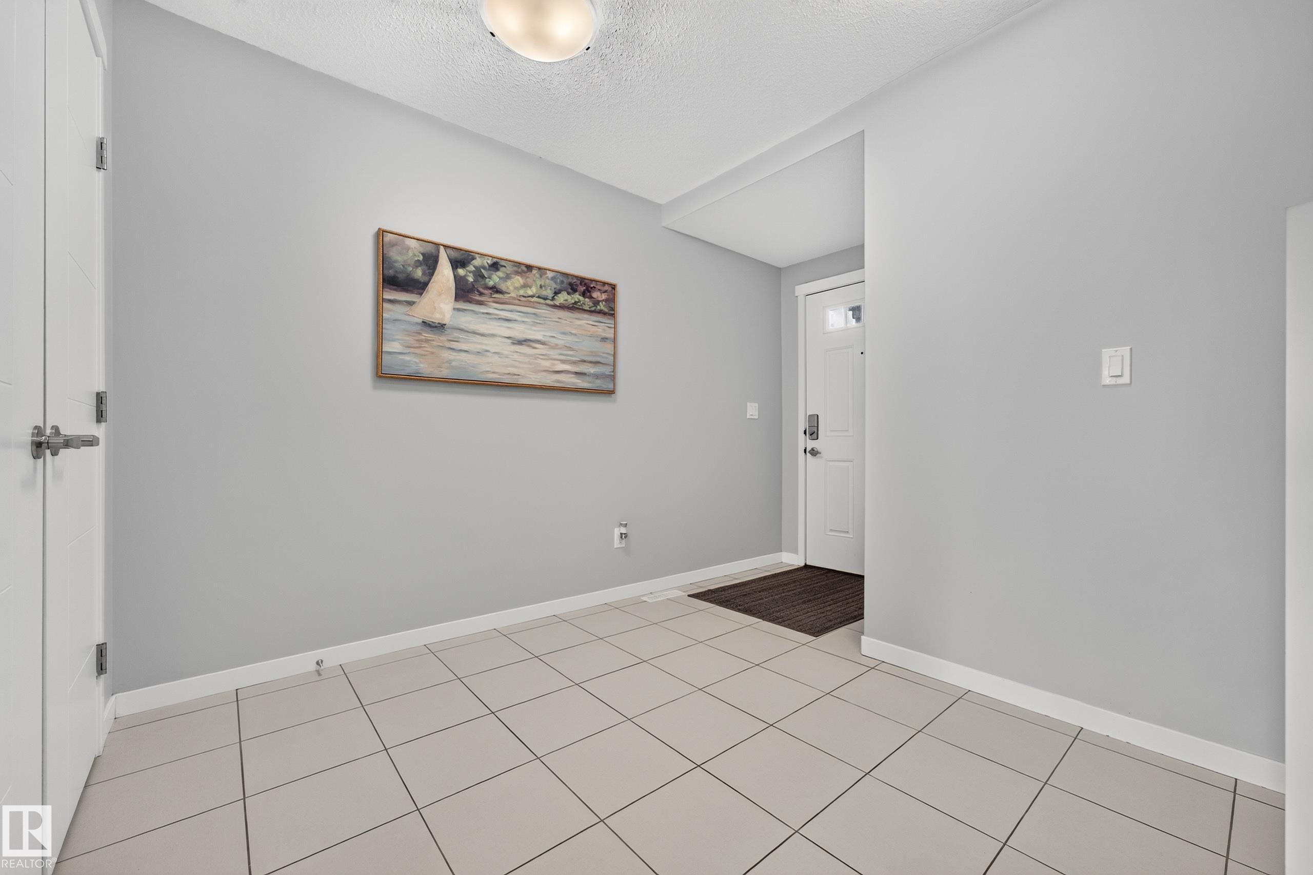 Photo 6 at 3519 8 Street NW, Maple Crest, Edmonton