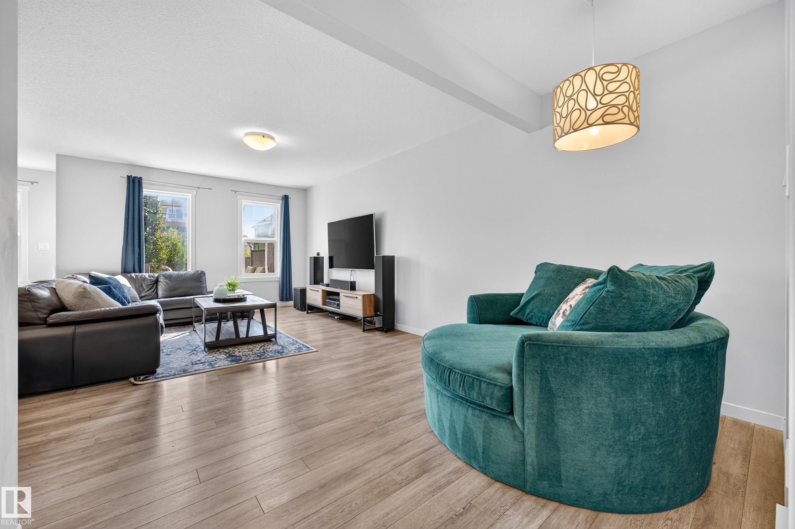 Photo 8 at 3519 8 Street NW, Maple Crest, Edmonton