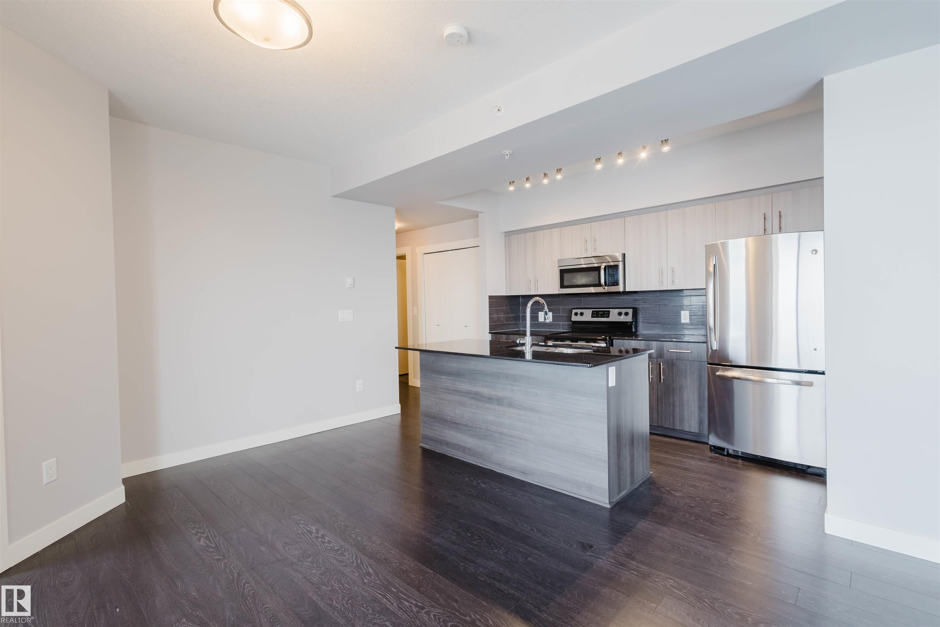 Photo 7 at 2207 - 10226 104 Street NW, Downtown, Edmonton