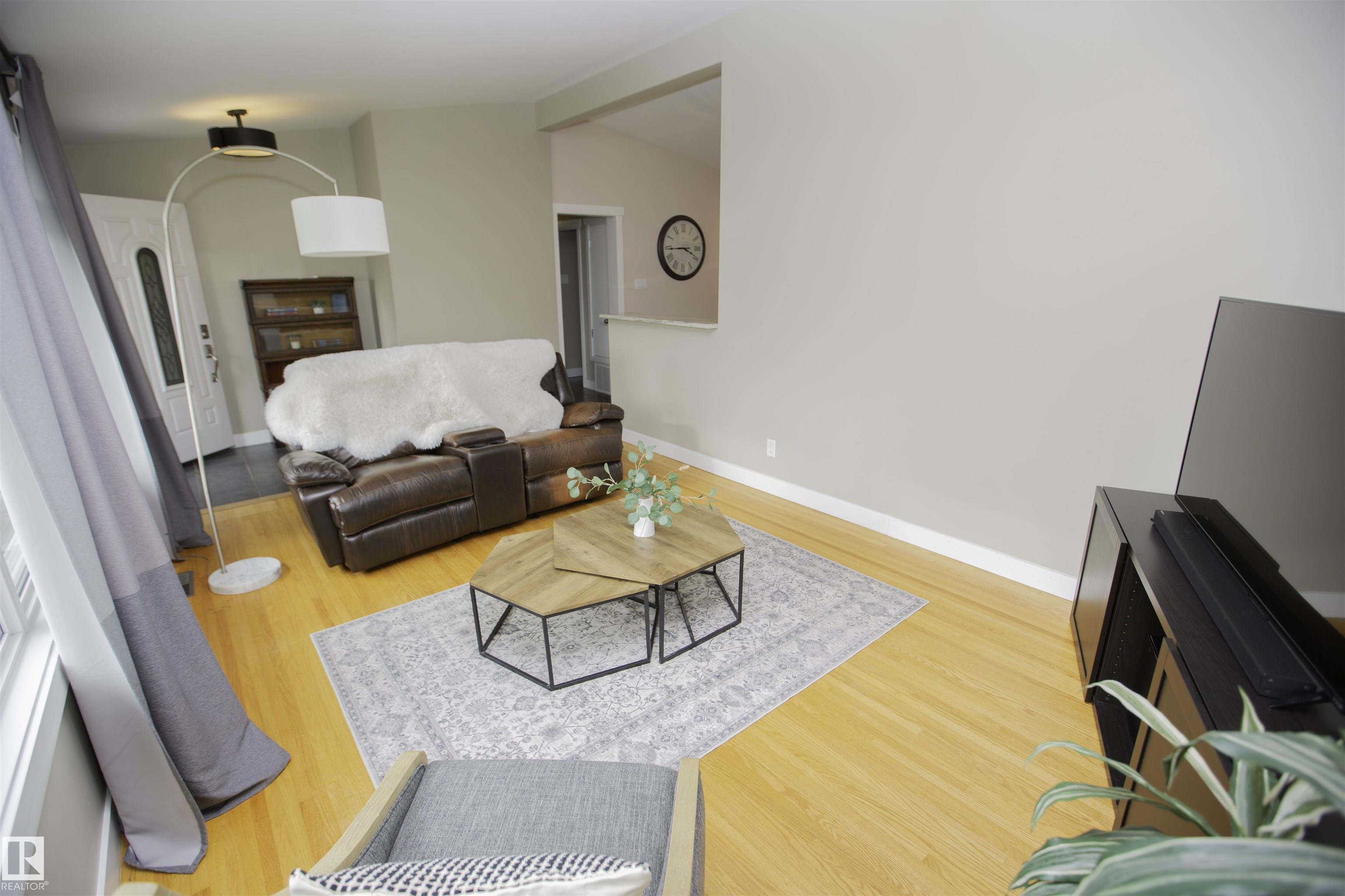 Photo 8 at 9107 58 Street NW, Ottewell, Edmonton