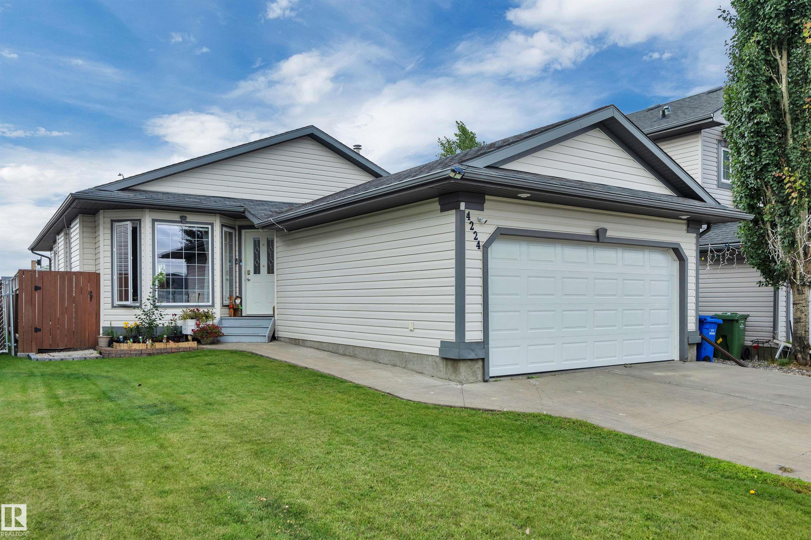 4224 53 Ave
