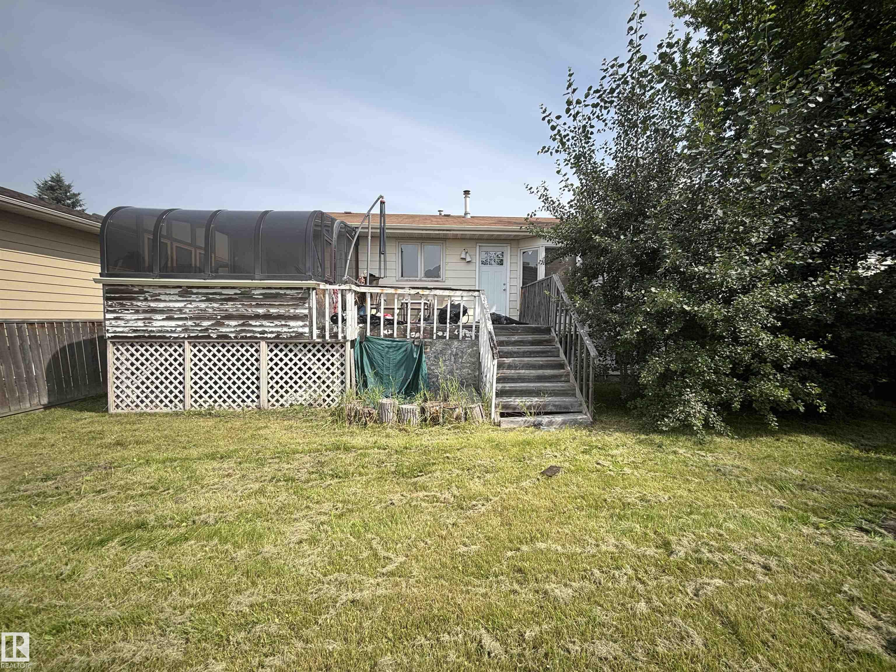 Listing photo thumbnail