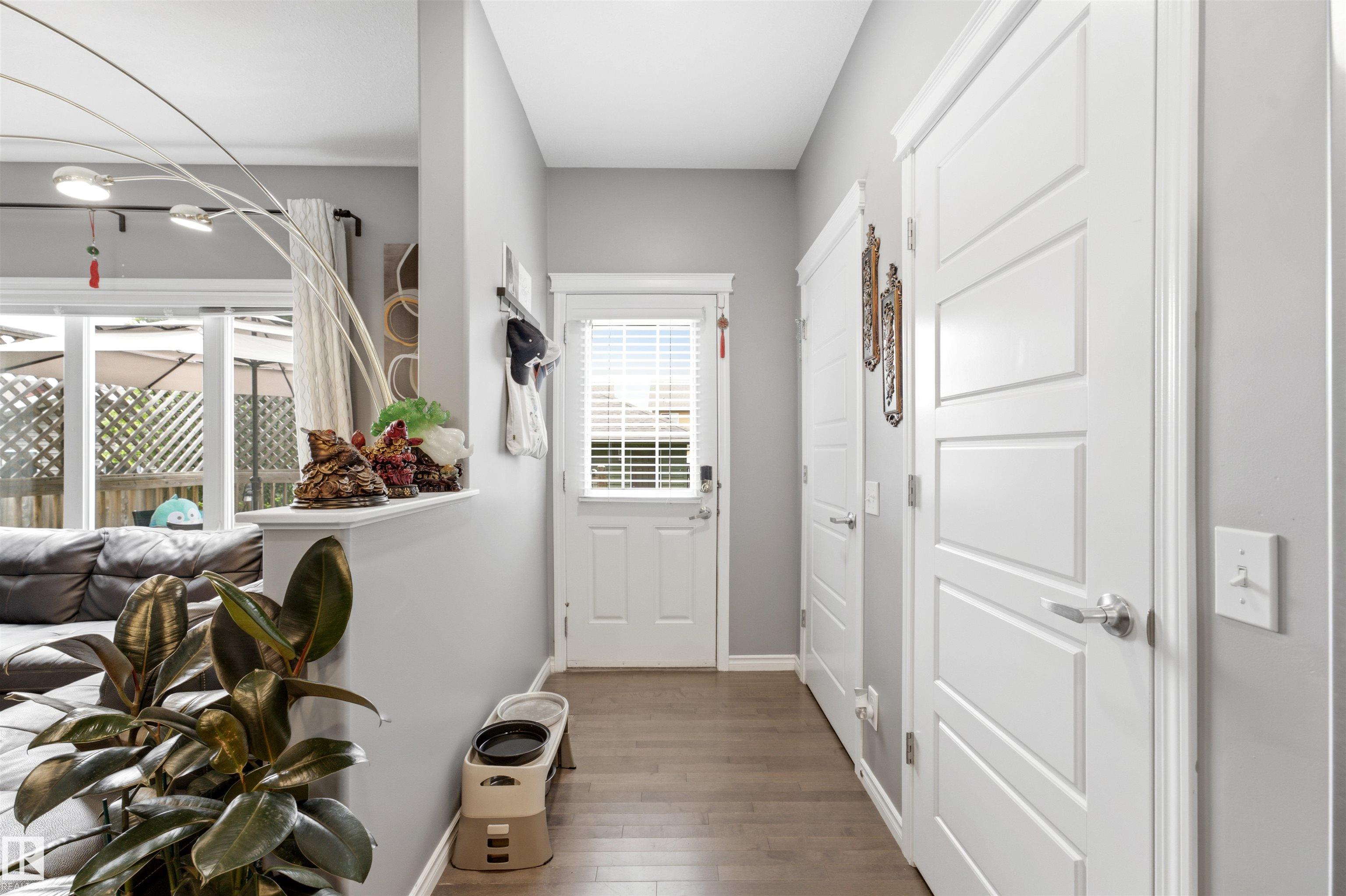 Listing photo thumbnail