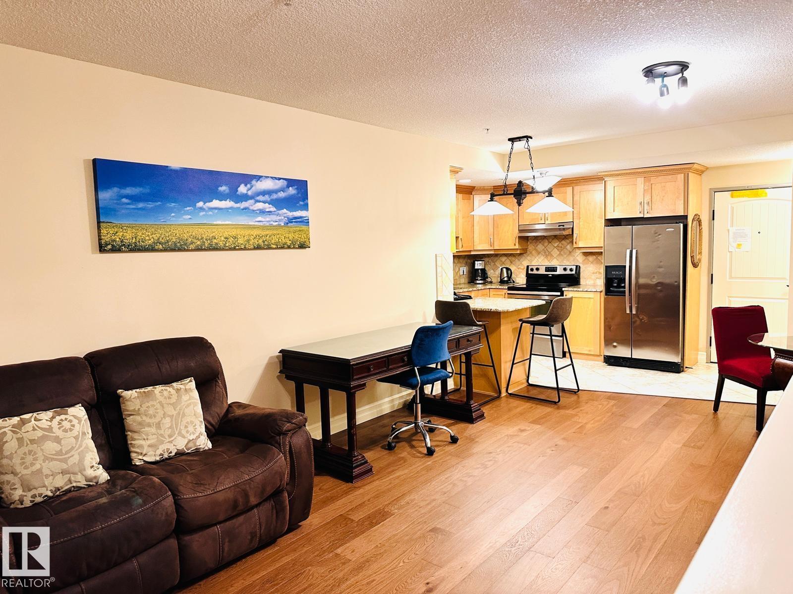 Photo 13 at 207 - 10142 111 Street NW, Wîhkwêntôwin, Edmonton