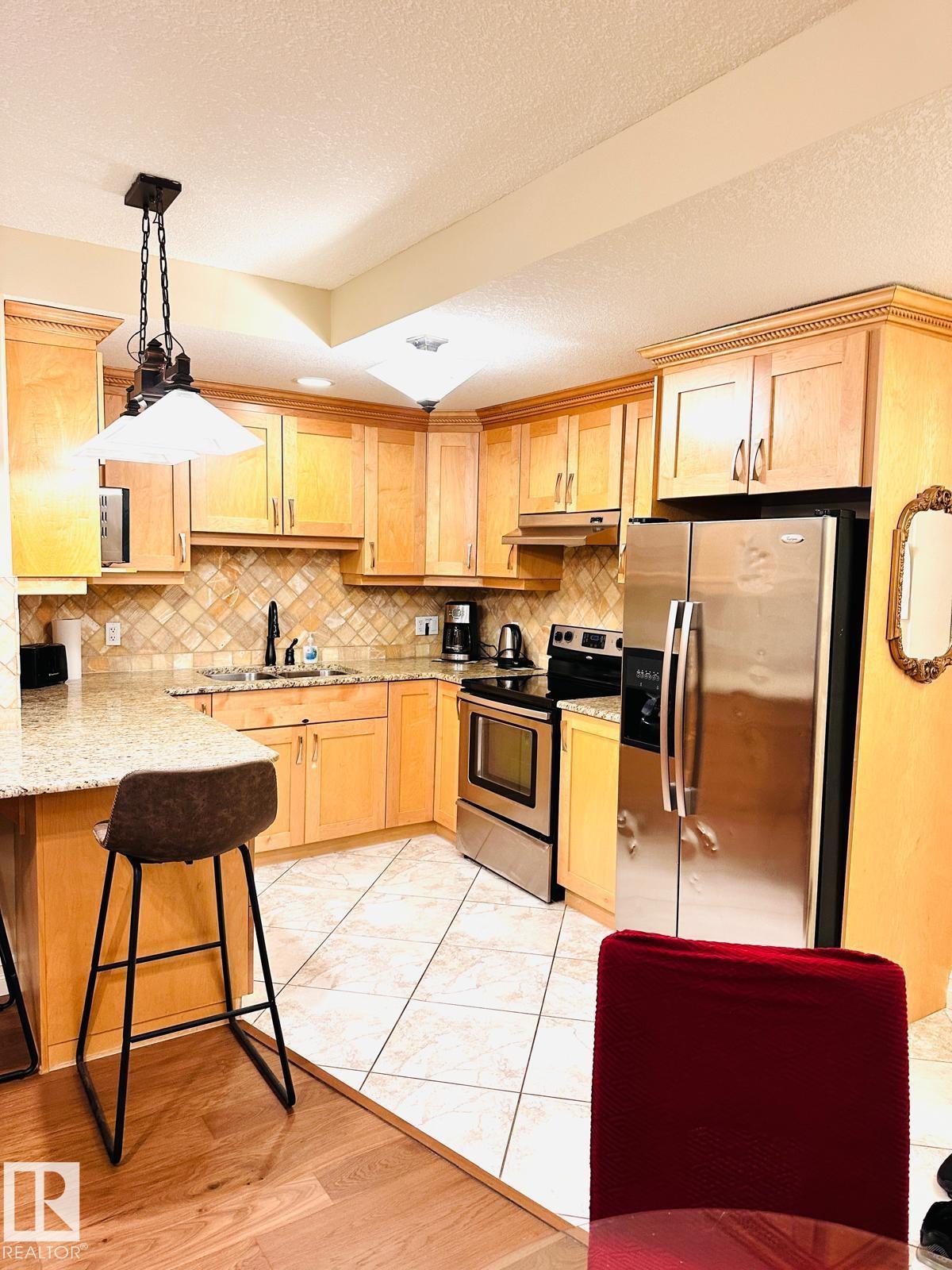 Photo 14 at 207 - 10142 111 Street NW, Wîhkwêntôwin, Edmonton