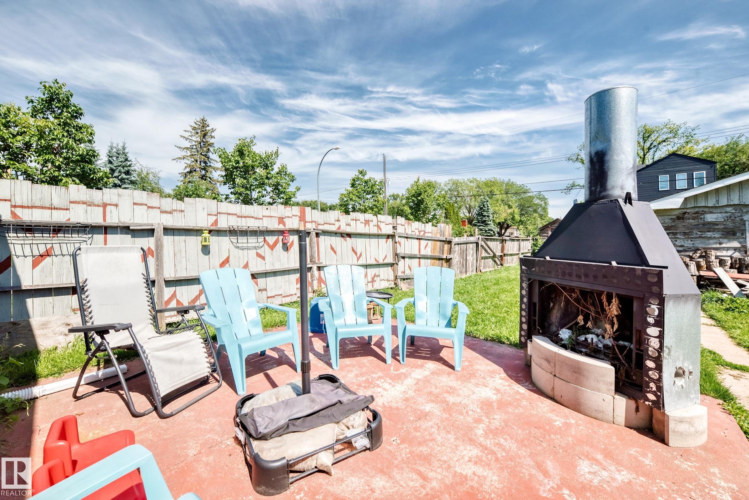 Listing photo thumbnail