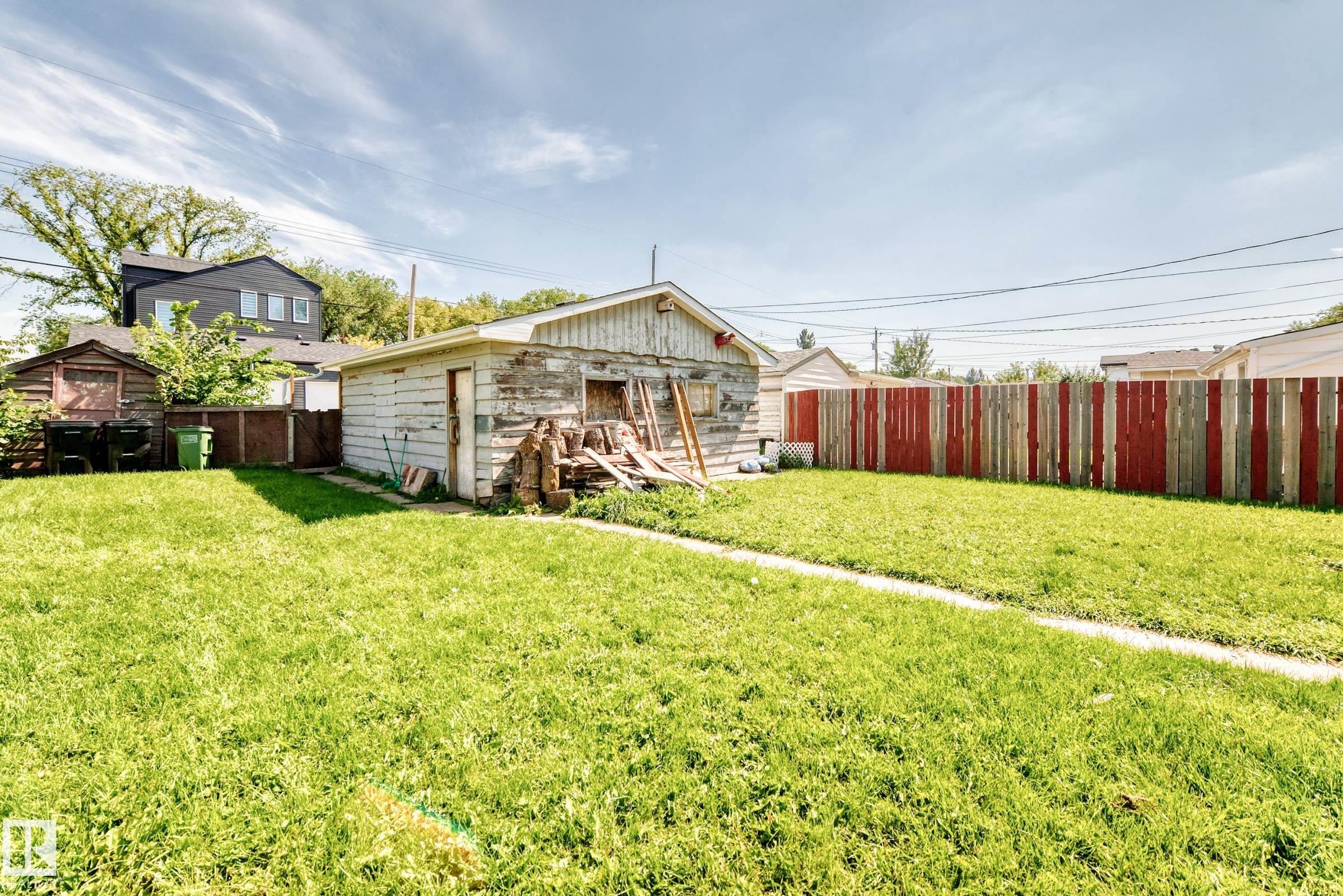 Listing photo thumbnail
