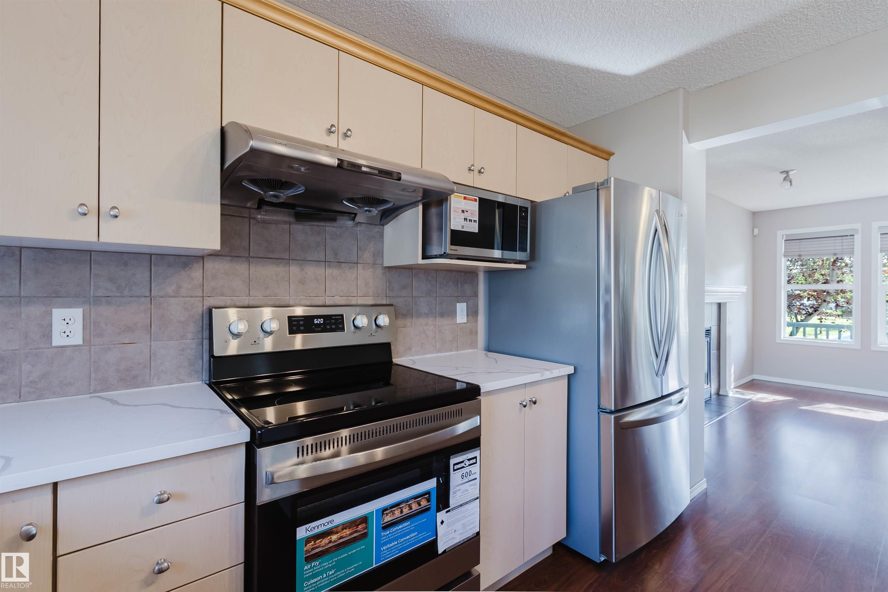 Photo 12 at 5887 Sutter Place NW, South Terwillegar, Edmonton