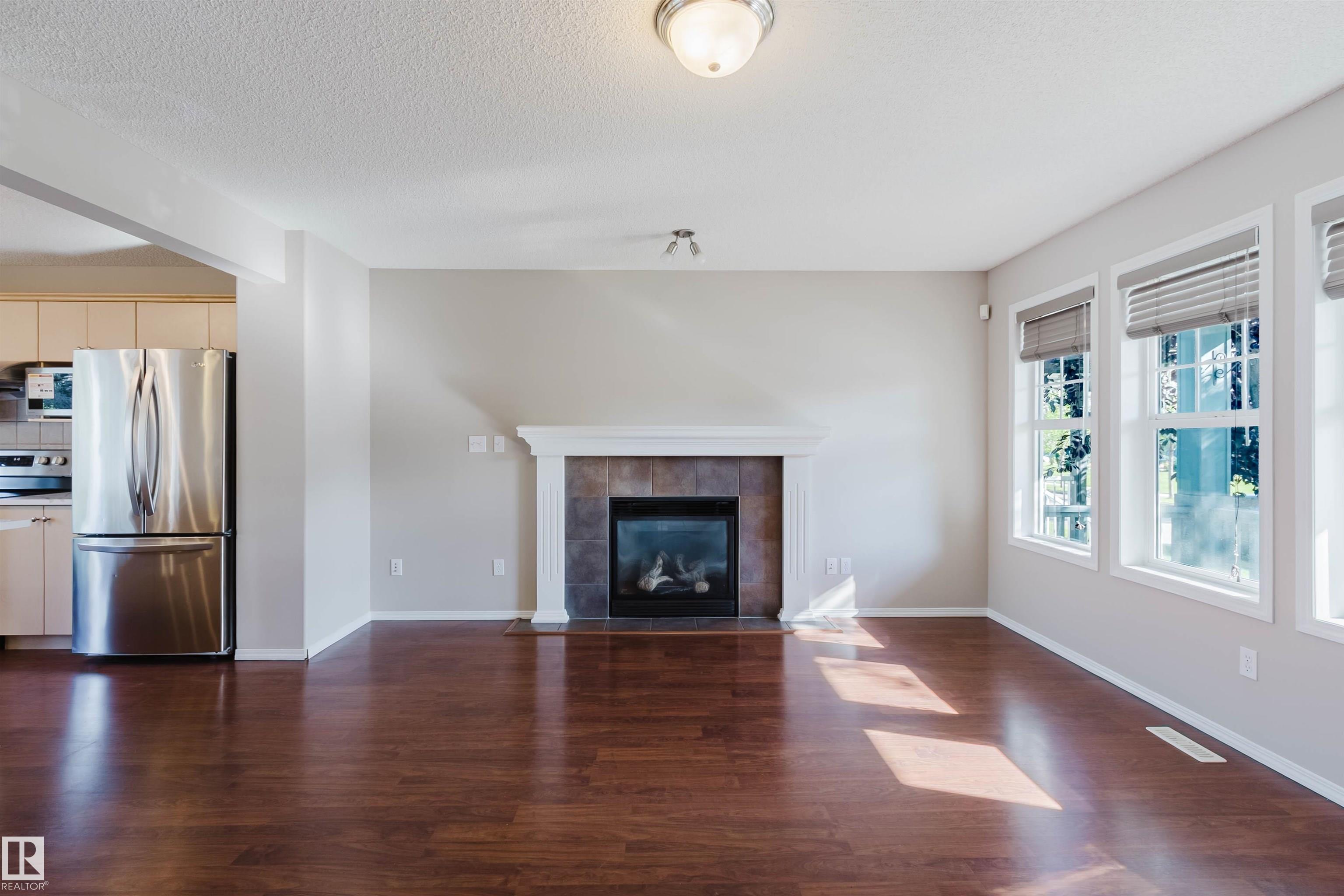 Photo 6 at 5887 Sutter Place NW, South Terwillegar, Edmonton