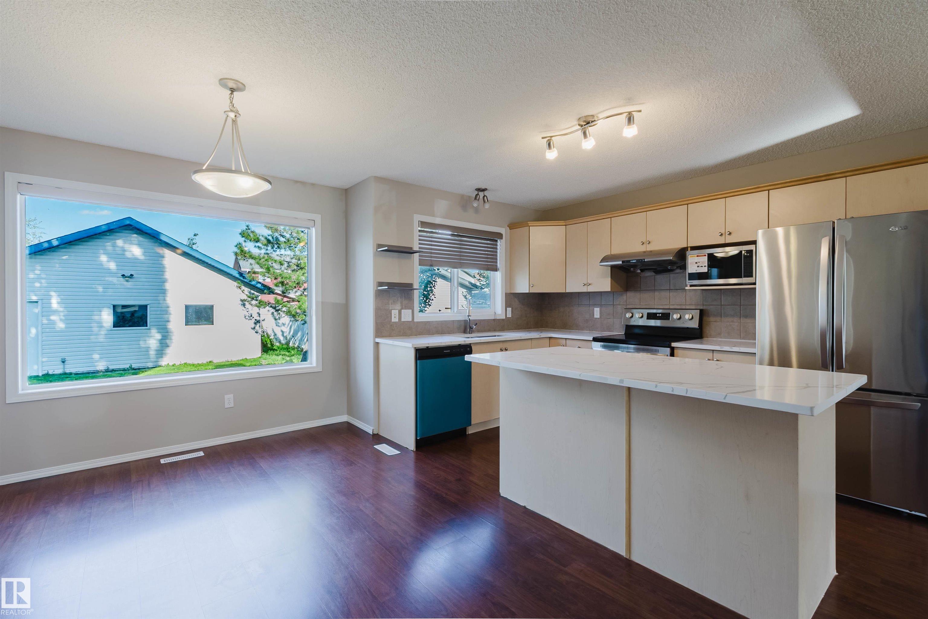 Photo 9 at 5887 Sutter Place NW, South Terwillegar, Edmonton