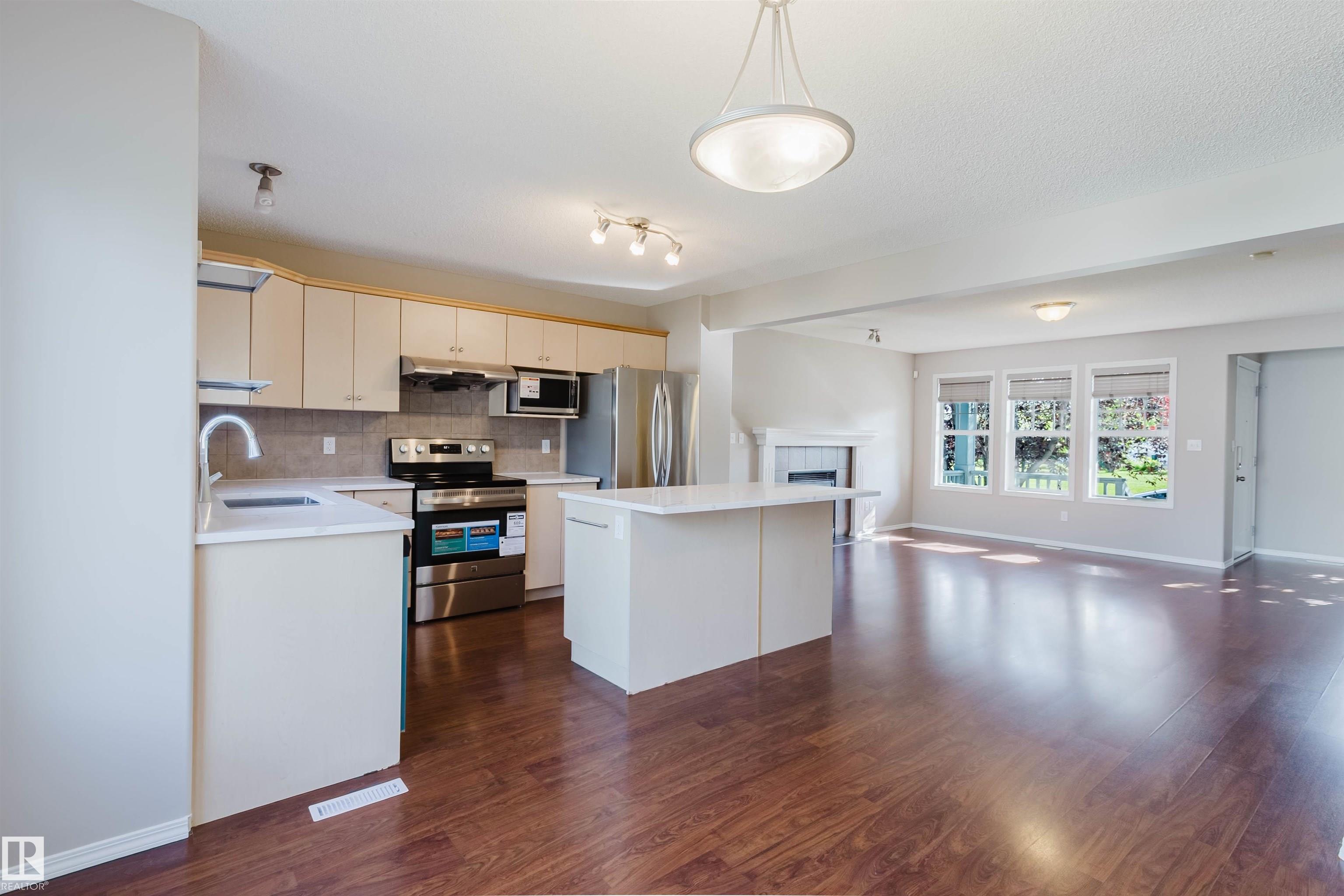 Photo 10 at 5887 Sutter Place NW, South Terwillegar, Edmonton
