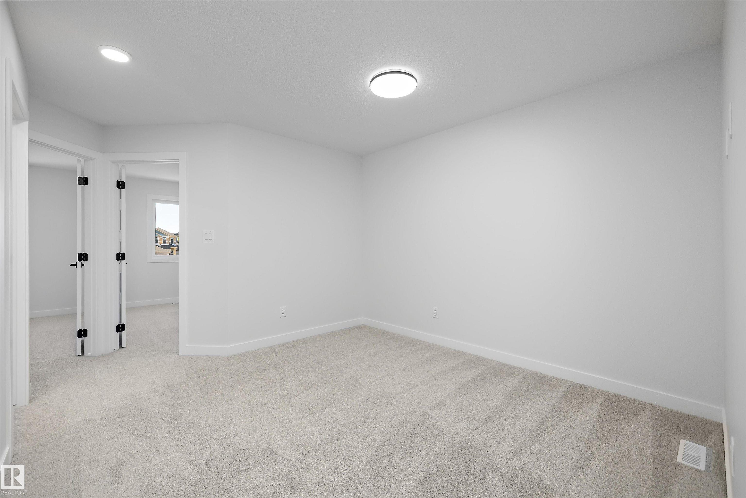 51 Clichy Close
