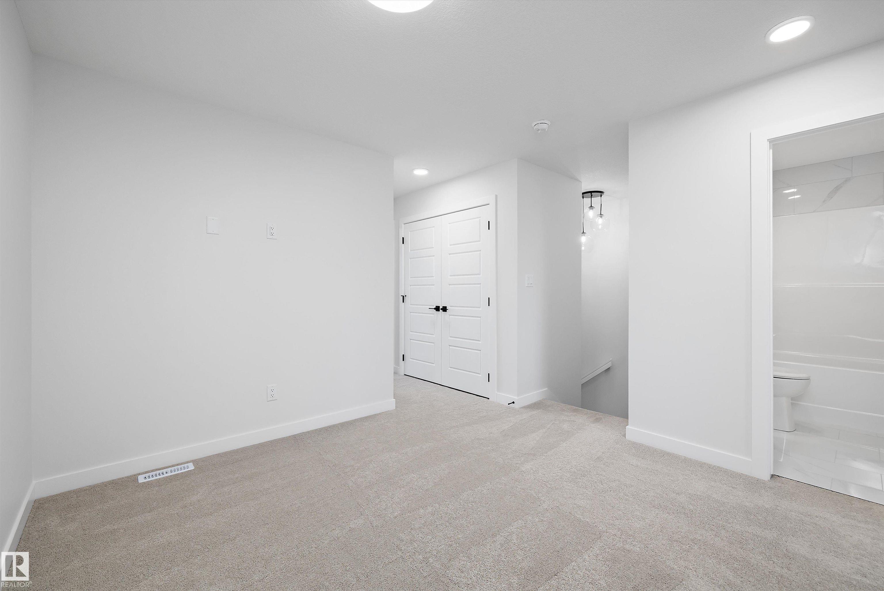 51 Clichy Close