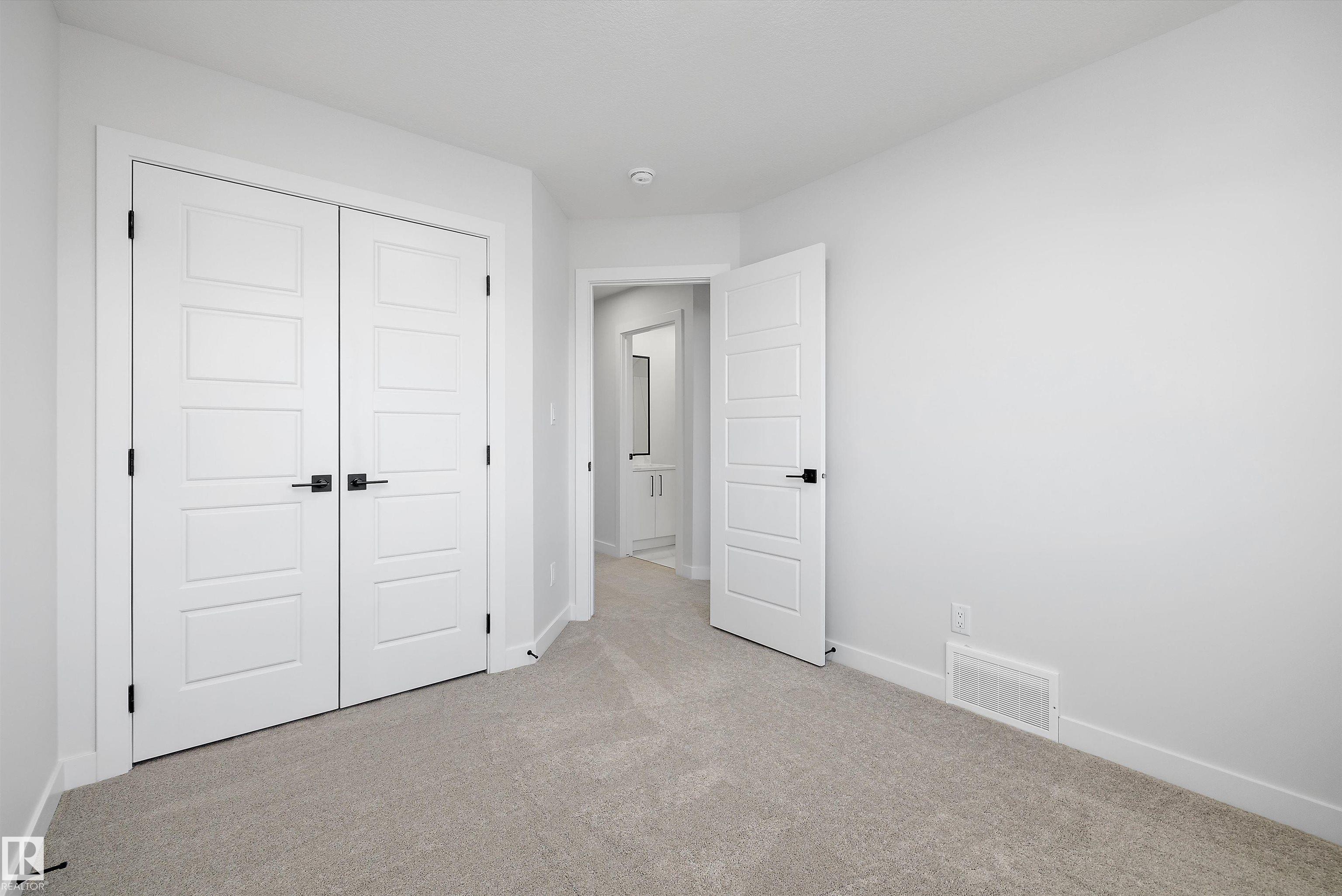 51 Clichy Close