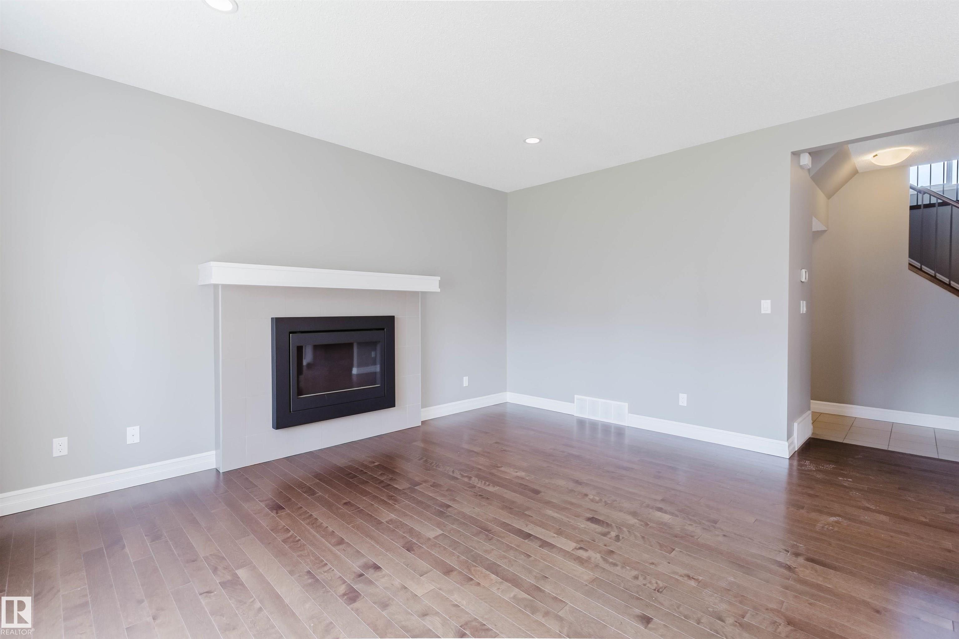 15839 10 Avenue SW, Glenridding Heights, Edmonton