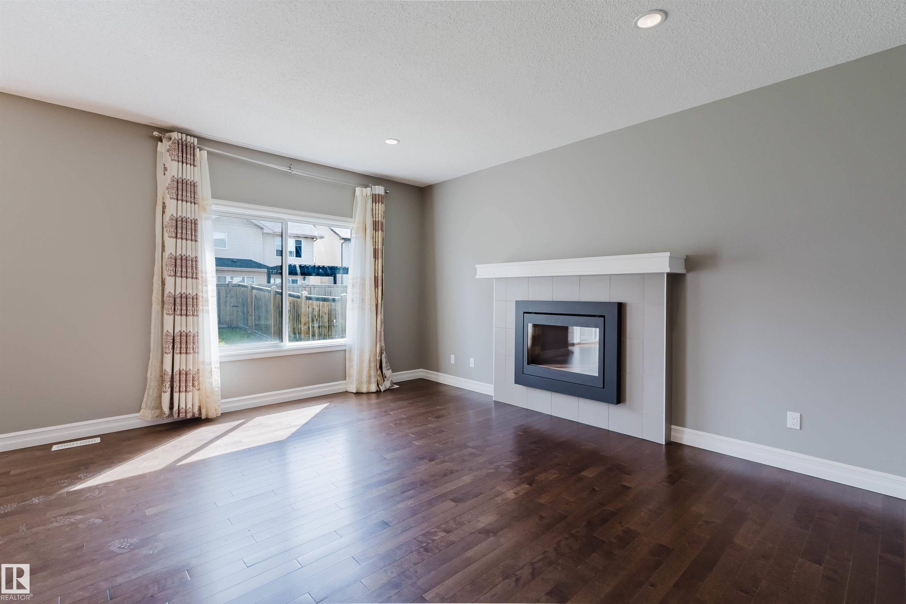 15839 10 Avenue SW, Glenridding Heights, Edmonton