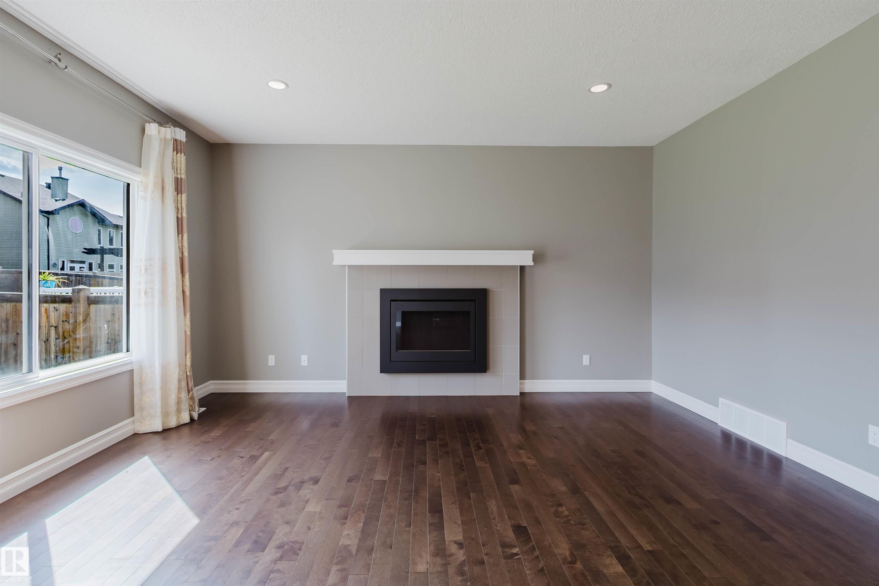 Photo 6 at 15839 10 Avenue SW, Glenridding Heights, Edmonton