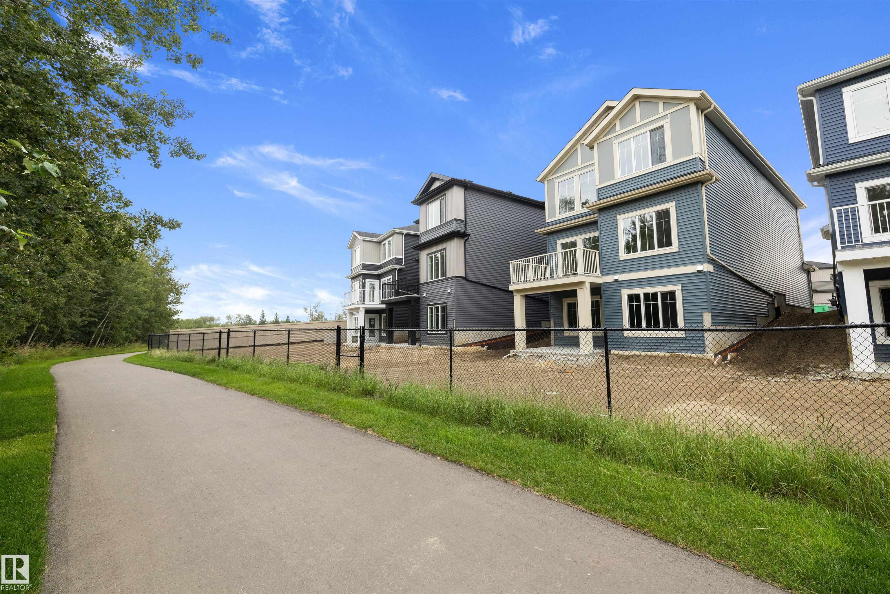 Listing photo thumbnail
