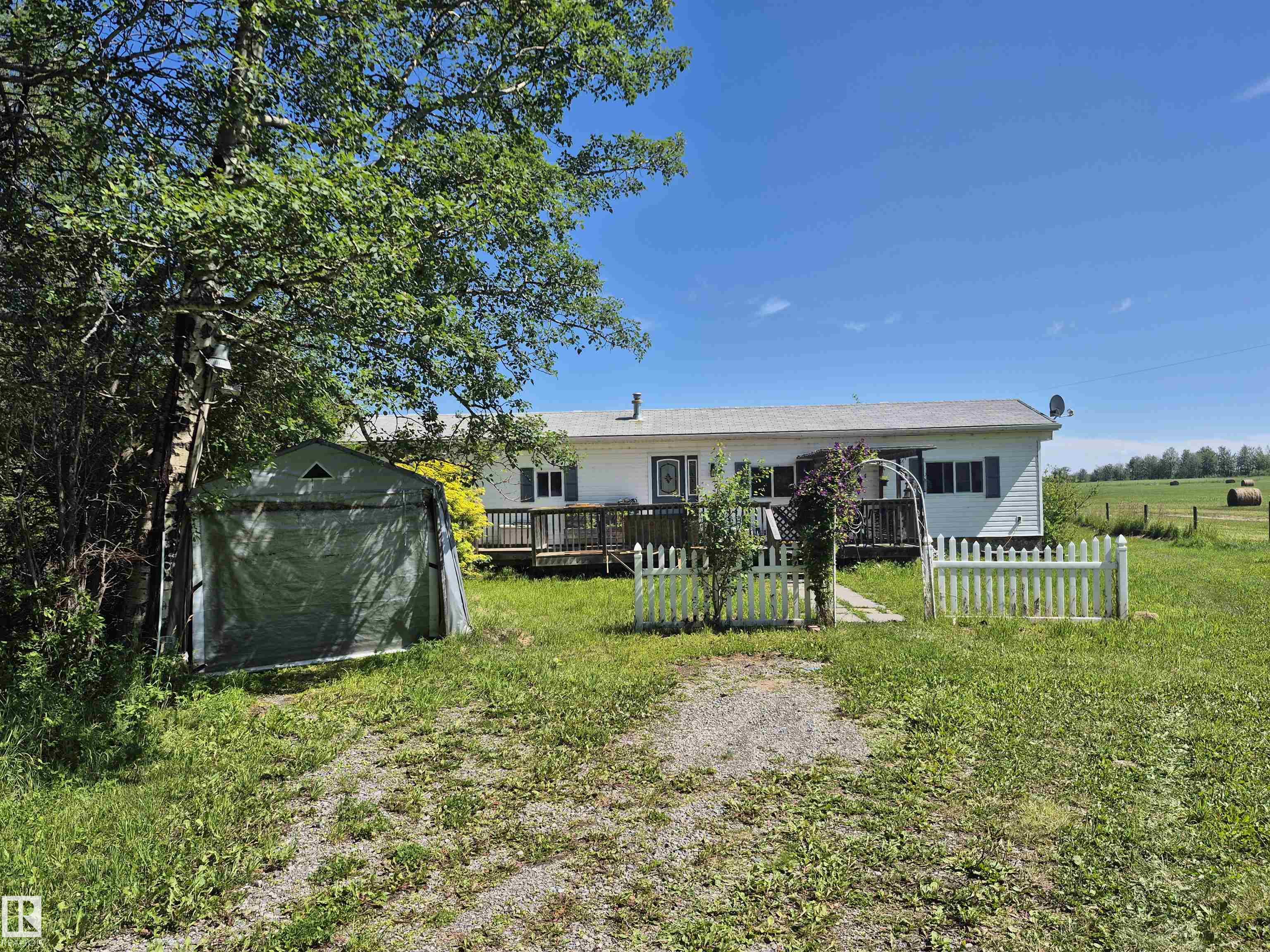 463051 RANGE ROAD 64