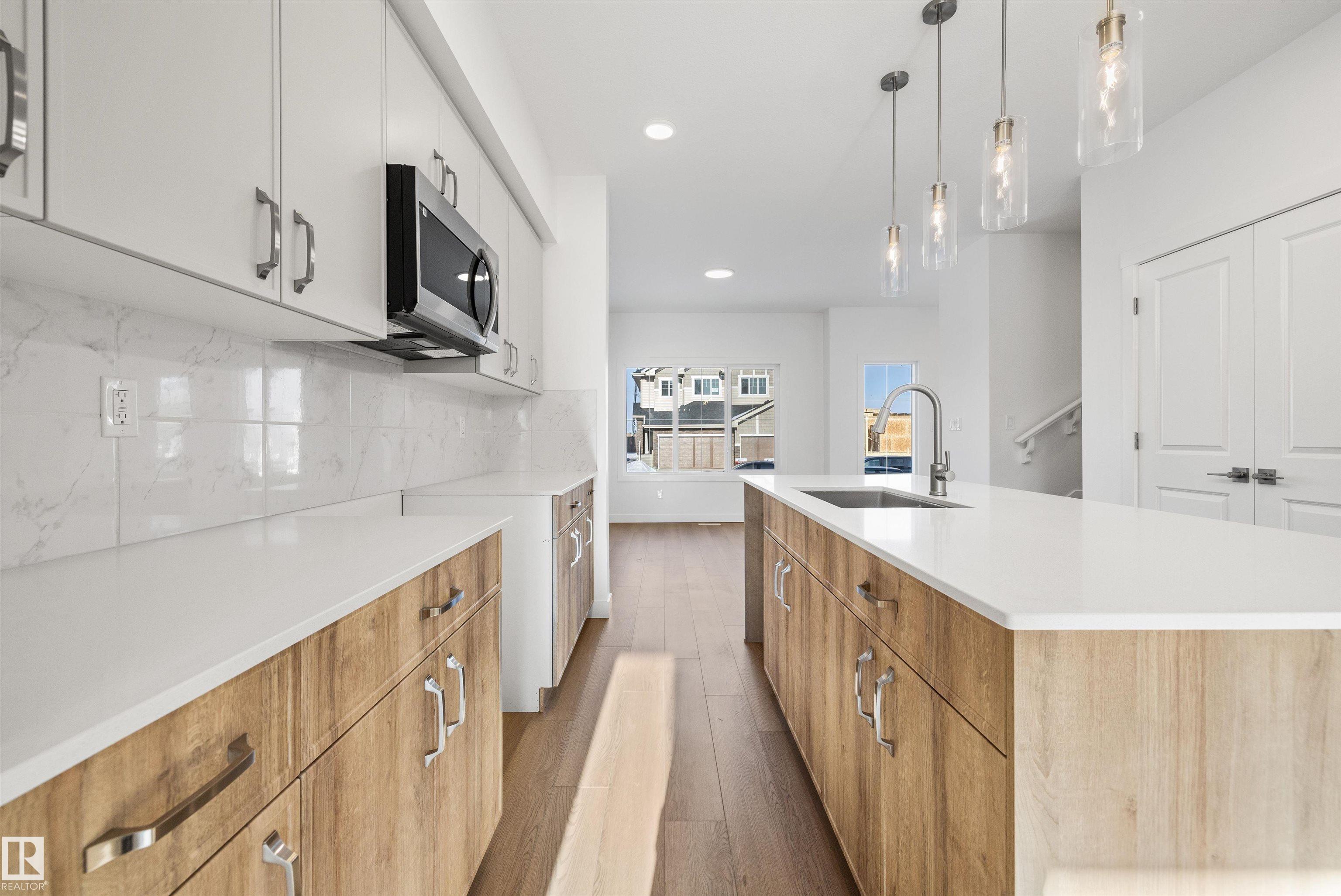 https://zimg.paragon.ice.com/ParagonImages/Property/PM/RAE/225415928/10/0/0/73bdf5701b3e696ccb3a4e662a994391/1/89a7e80859205766394f01dab2c9b5c0/225415928-C2DABF62-5254-42E2-88AF-117A2E1F3171.JPG