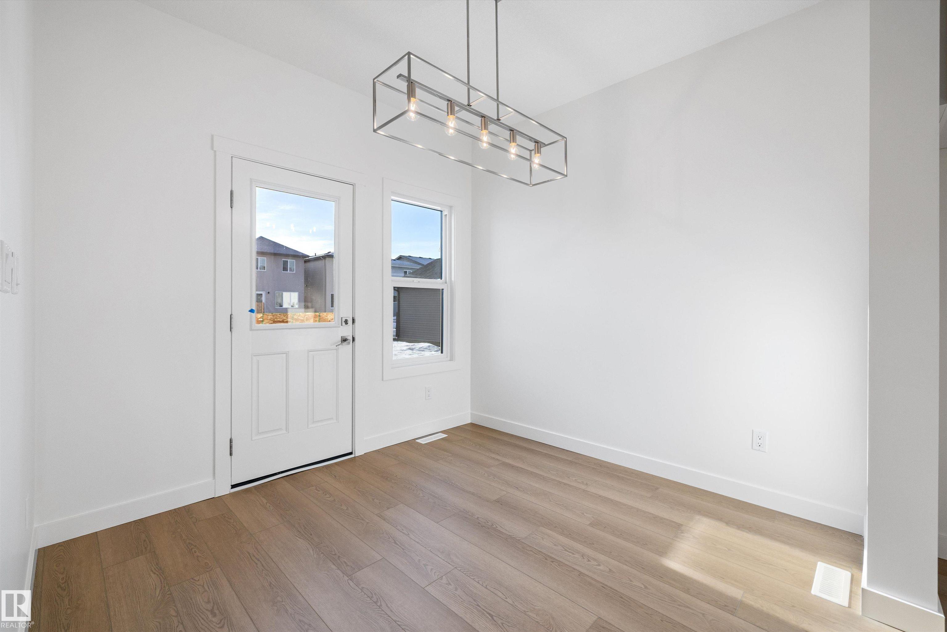 https://zimg.paragon.ice.com/ParagonImages/Property/PM/RAE/225415928/14/0/0/2e748f42fb931eecf5a410dd2b32e6d3/1/89a7e80859205766394f01dab2c9b5c0/225415928-9E3D728A-ECA9-476C-8FBE-E37EAA6DEAA0.JPG