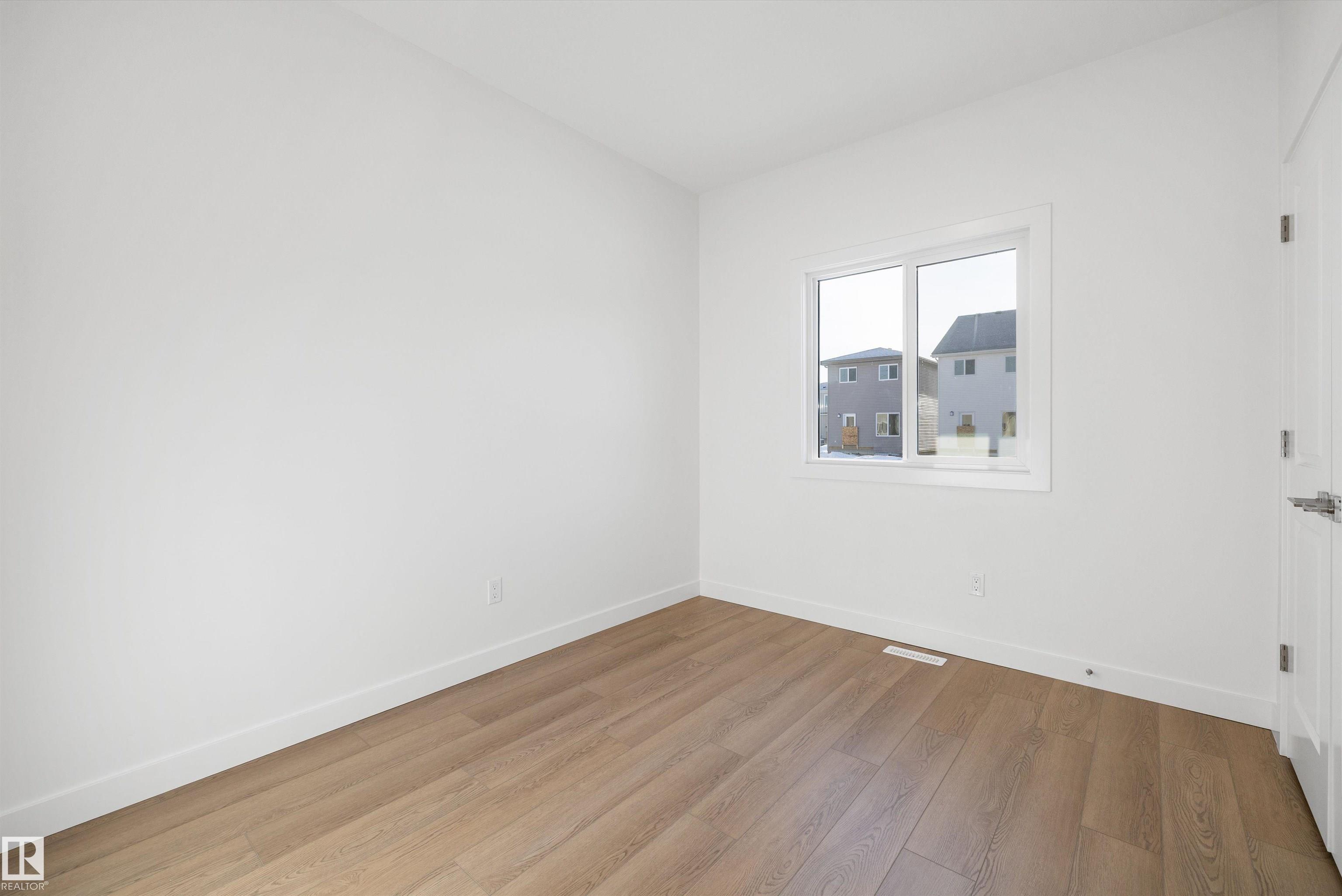 https://zimg.paragon.ice.com/ParagonImages/Property/PM/RAE/225415928/17/0/0/518e8da03571412498bbbc4e5d540d60/1/89a7e80859205766394f01dab2c9b5c0/225415928-D3A4341B-D28B-4CA6-923E-A66978AE5CDA.JPG