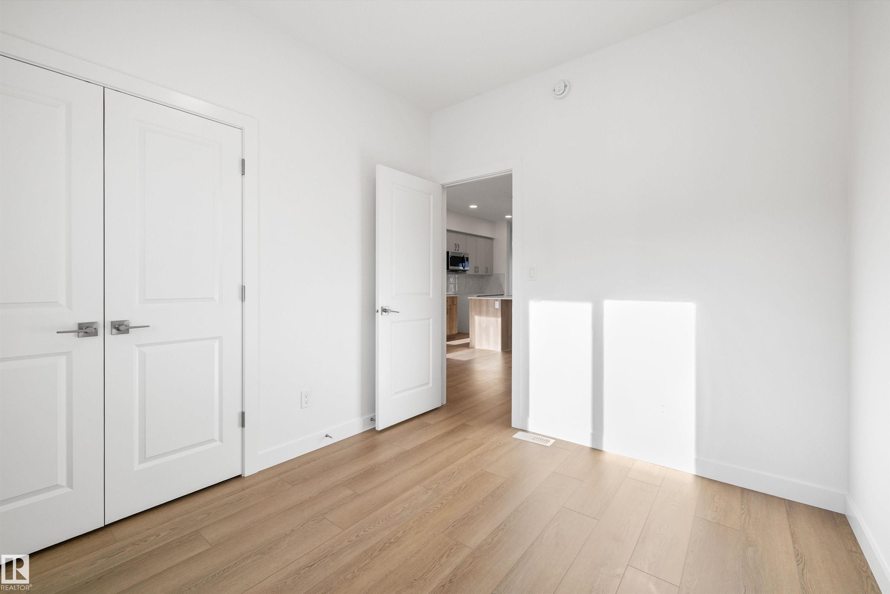 https://zimg.paragon.ice.com/ParagonImages/Property/PM/RAE/225415928/19/0/0/7522d03027f7f273e5c91aedddb2454c/1/89a7e80859205766394f01dab2c9b5c0/225415928-685BAD74-79D1-4FC9-A32D-5ABD2BE14348.JPG