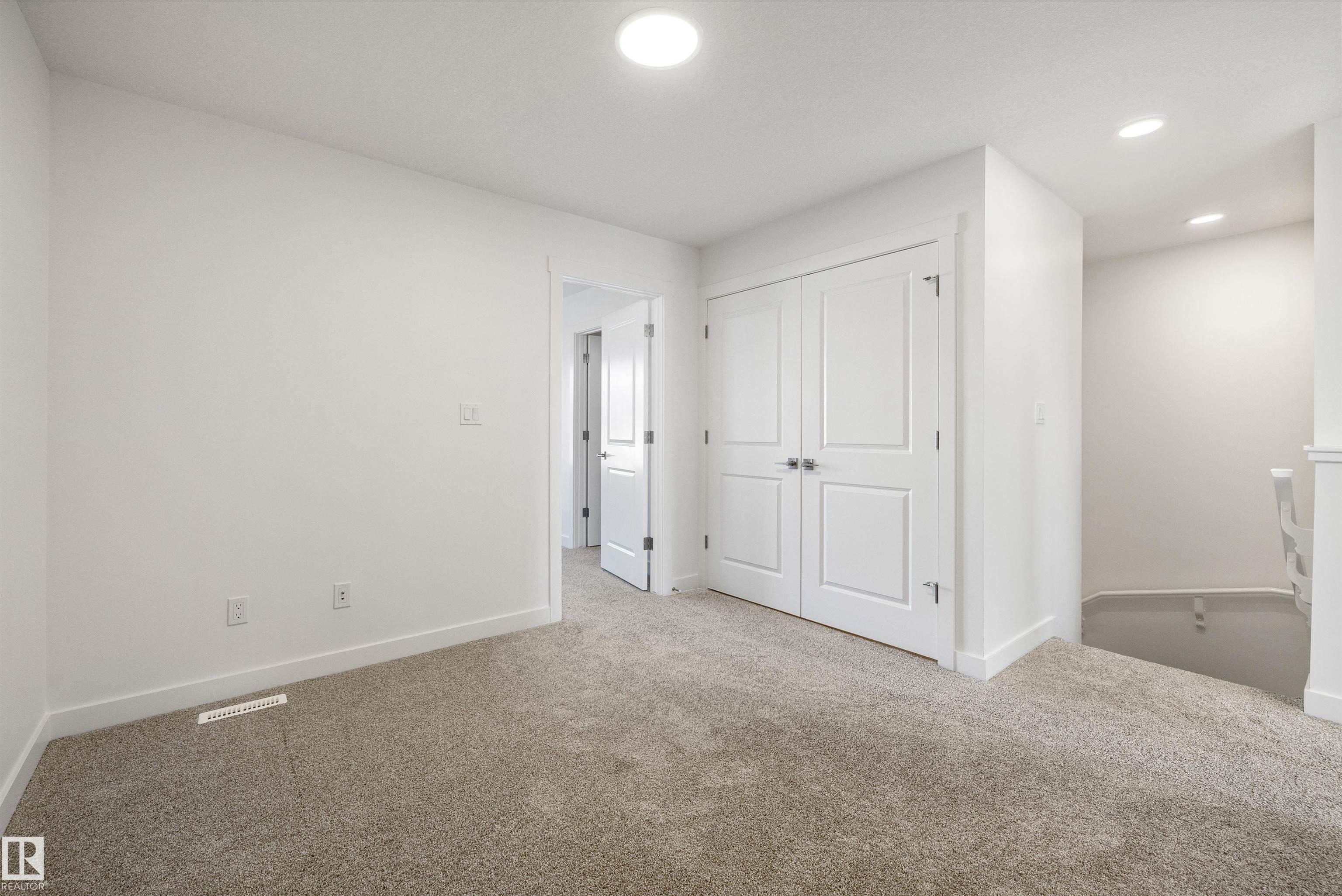 https://zimg.paragon.ice.com/ParagonImages/Property/PM/RAE/225415928/22/0/0/fbf2d2e5c230733b83329c8e53116bb8/1/89a7e80859205766394f01dab2c9b5c0/225415928-B0C1592B-5857-4568-ABC3-D3FAA9966A35.JPG