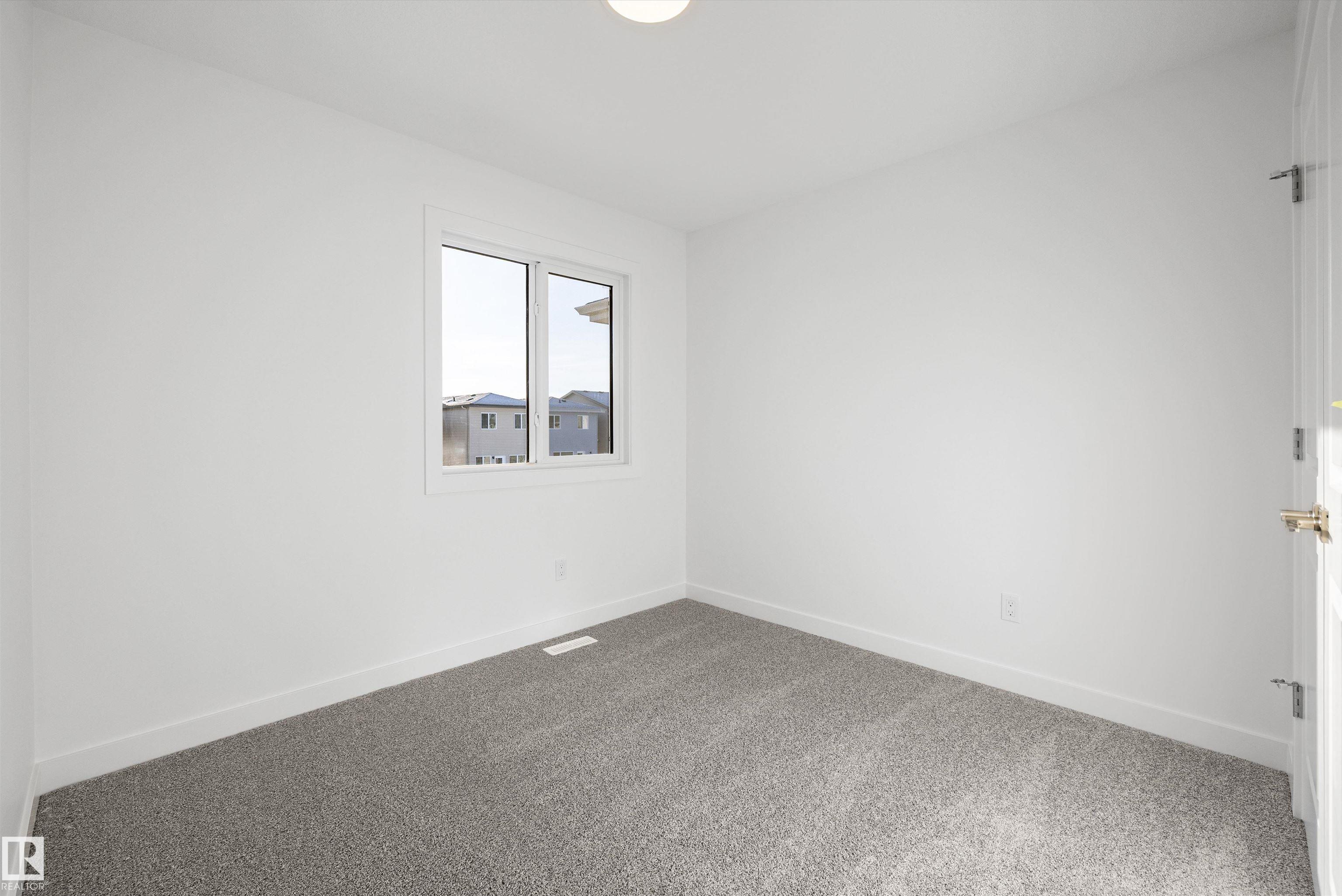 https://zimg.paragon.ice.com/ParagonImages/Property/PM/RAE/225415928/25/0/0/fb8744de156dd727b6d1cb08c5d6639a/1/89a7e80859205766394f01dab2c9b5c0/225415928-B4B62680-E989-41F0-9399-33C1591CEA61.JPG
