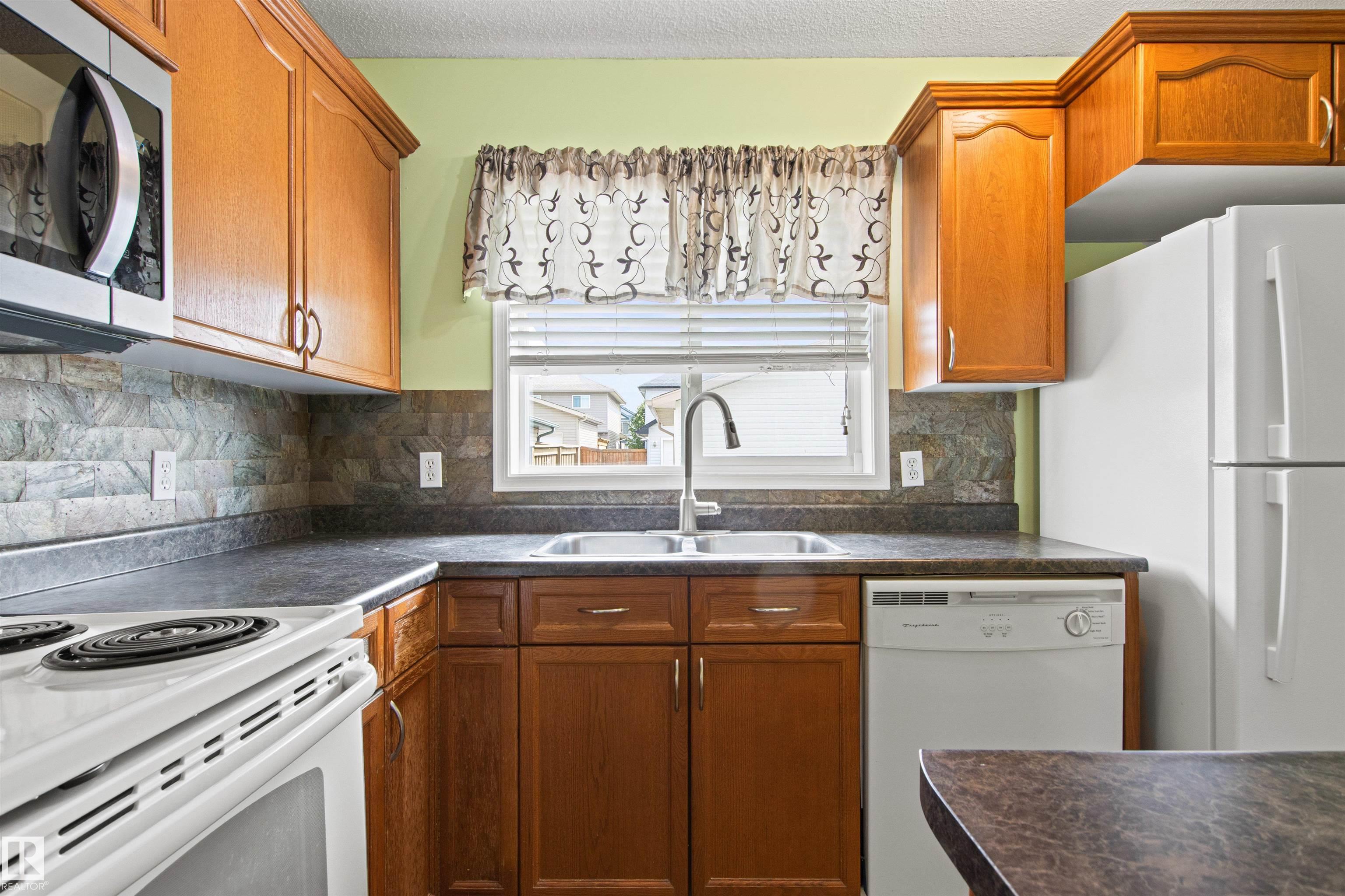 Photo 16 at 9118 Scott Crescent NW, South Terwillegar, Edmonton