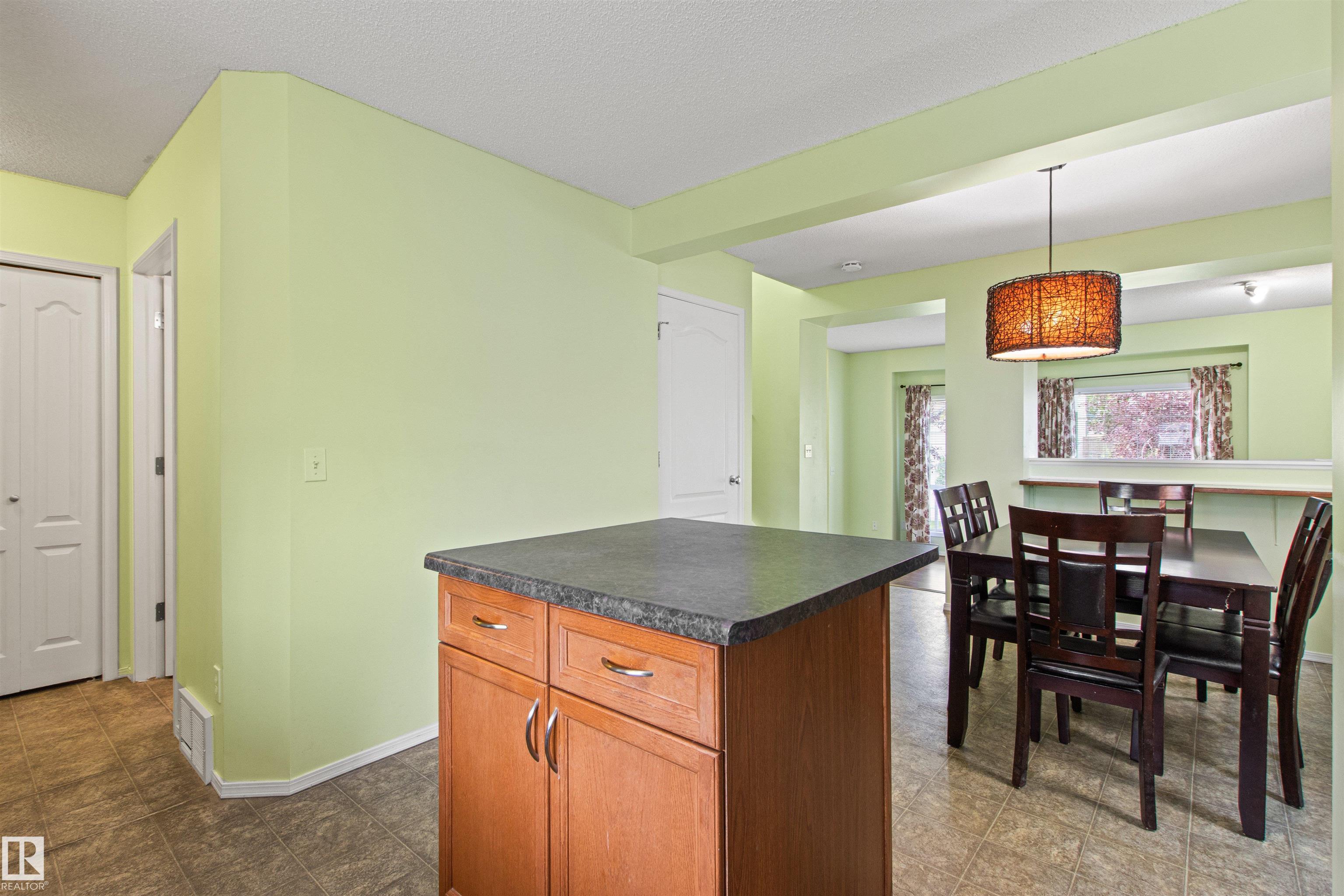 Photo 18 at 9118 Scott Crescent NW, South Terwillegar, Edmonton