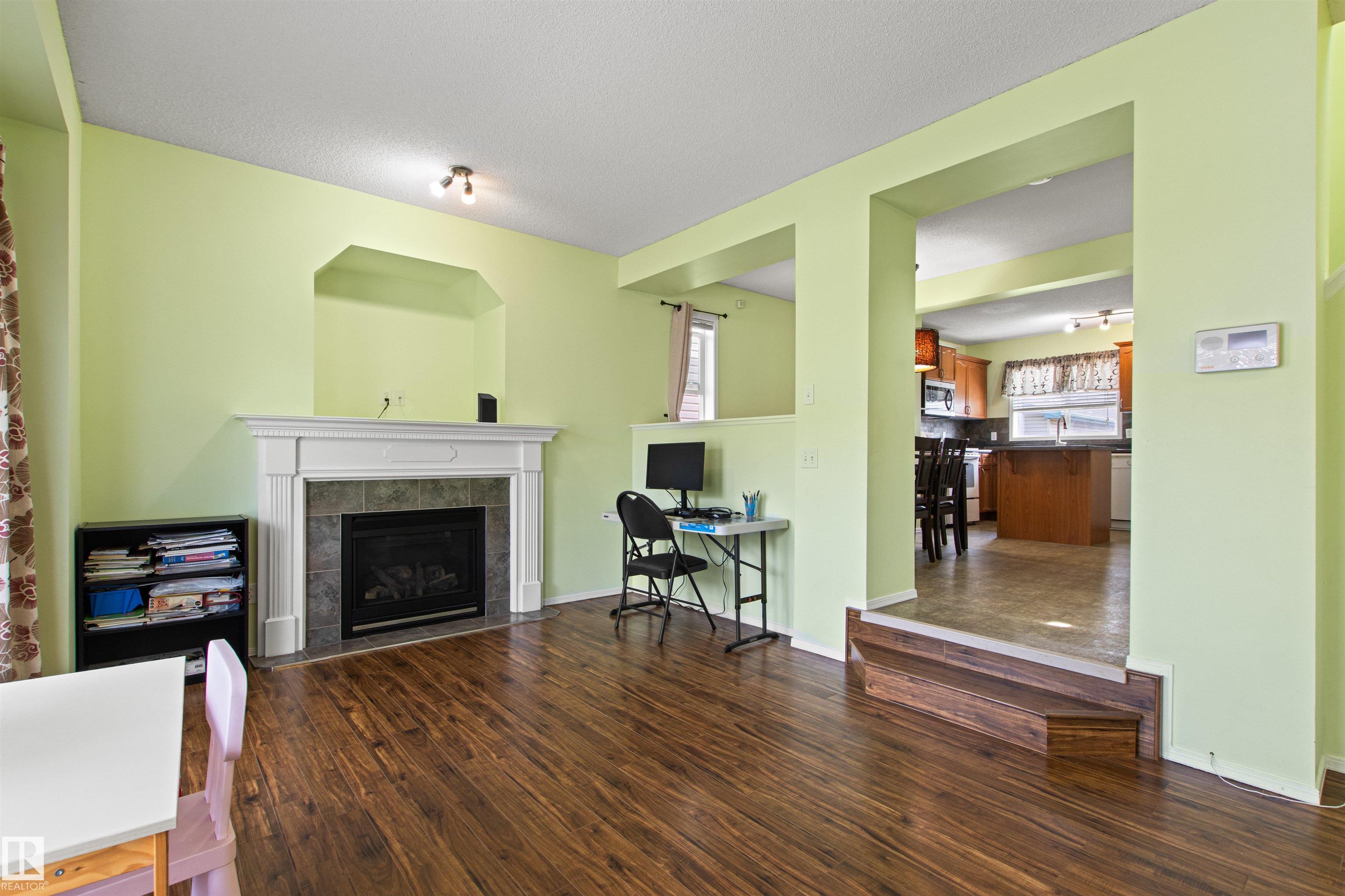 Photo 10 at 9118 Scott Crescent NW, South Terwillegar, Edmonton