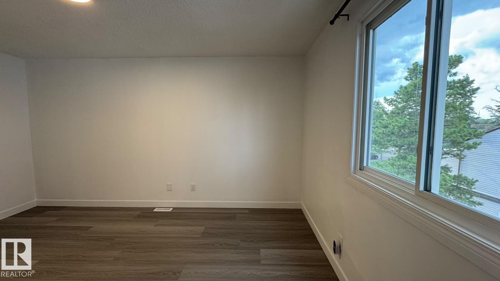 Photo 35 at 41 Lancaster Terrace NW, Dunluce, Edmonton