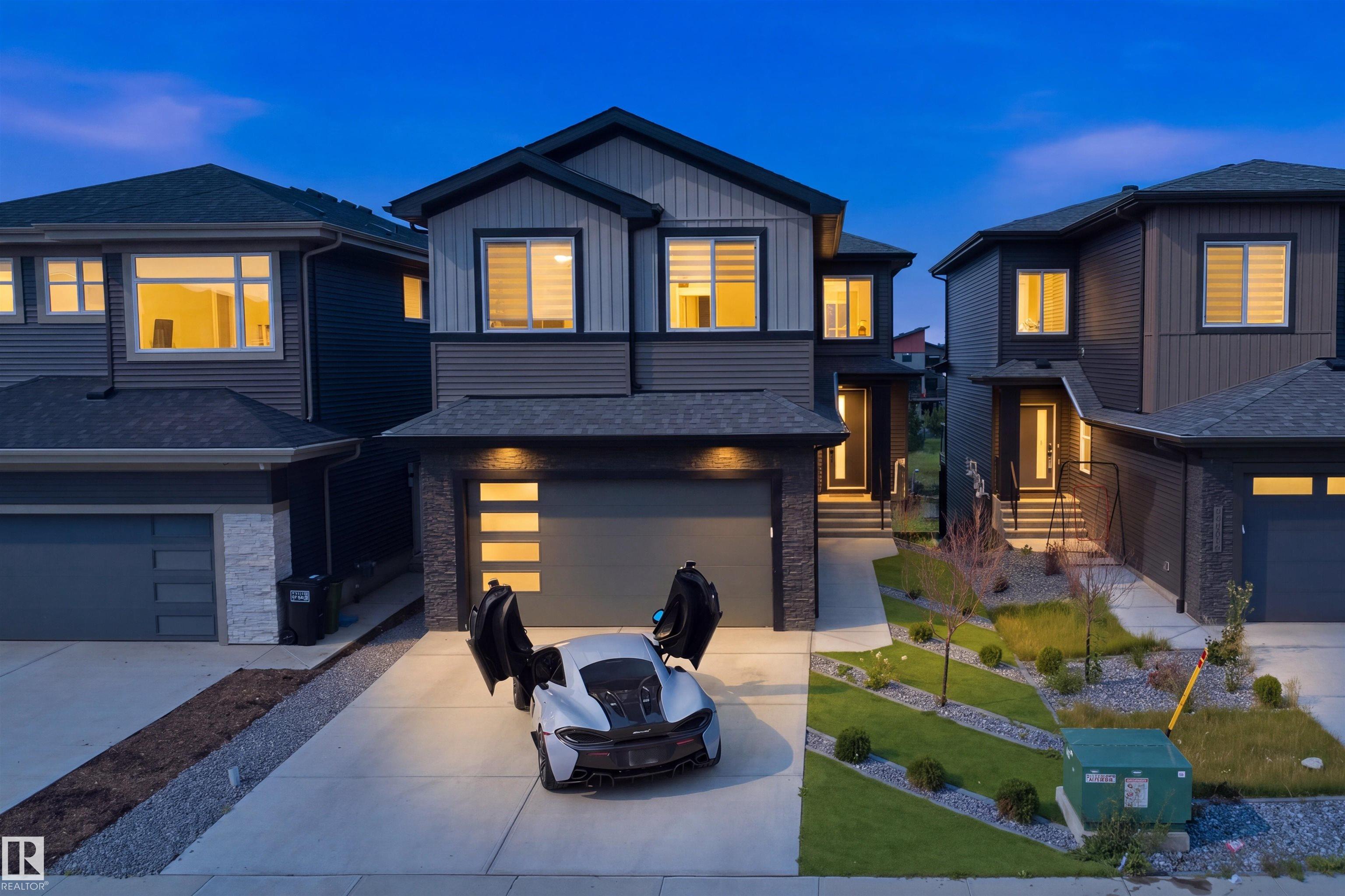 5493 KOOTOOK RD SW, Edmonton, AB T6W 4Z5