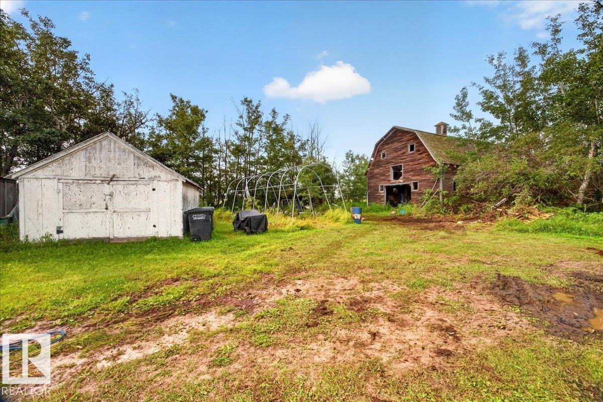 Photo 9 at 57008 Rge Road 10, None, Rural Sturgeon County