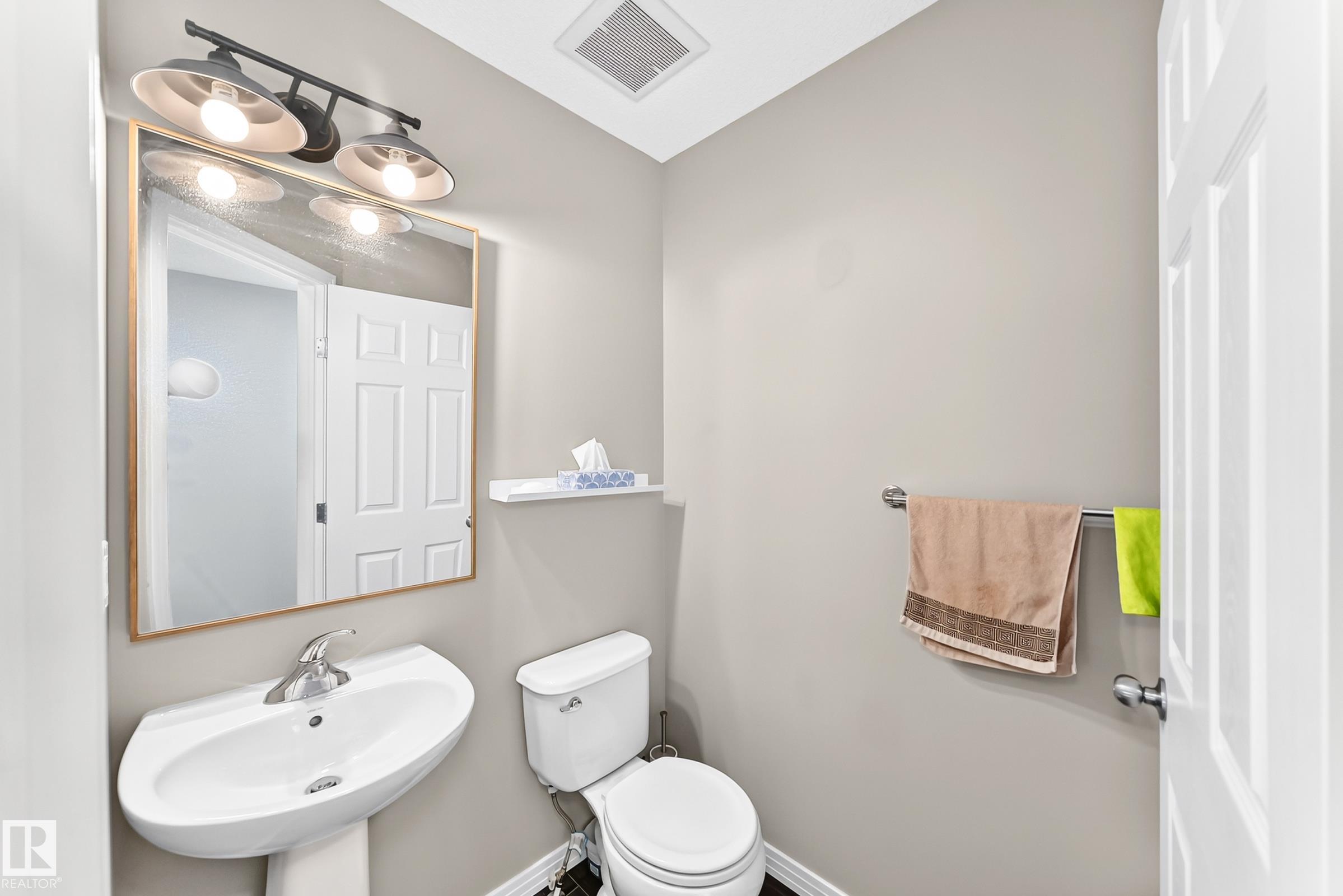 Photo 13 at 3920 6 Street NW, Maple Crest, Edmonton