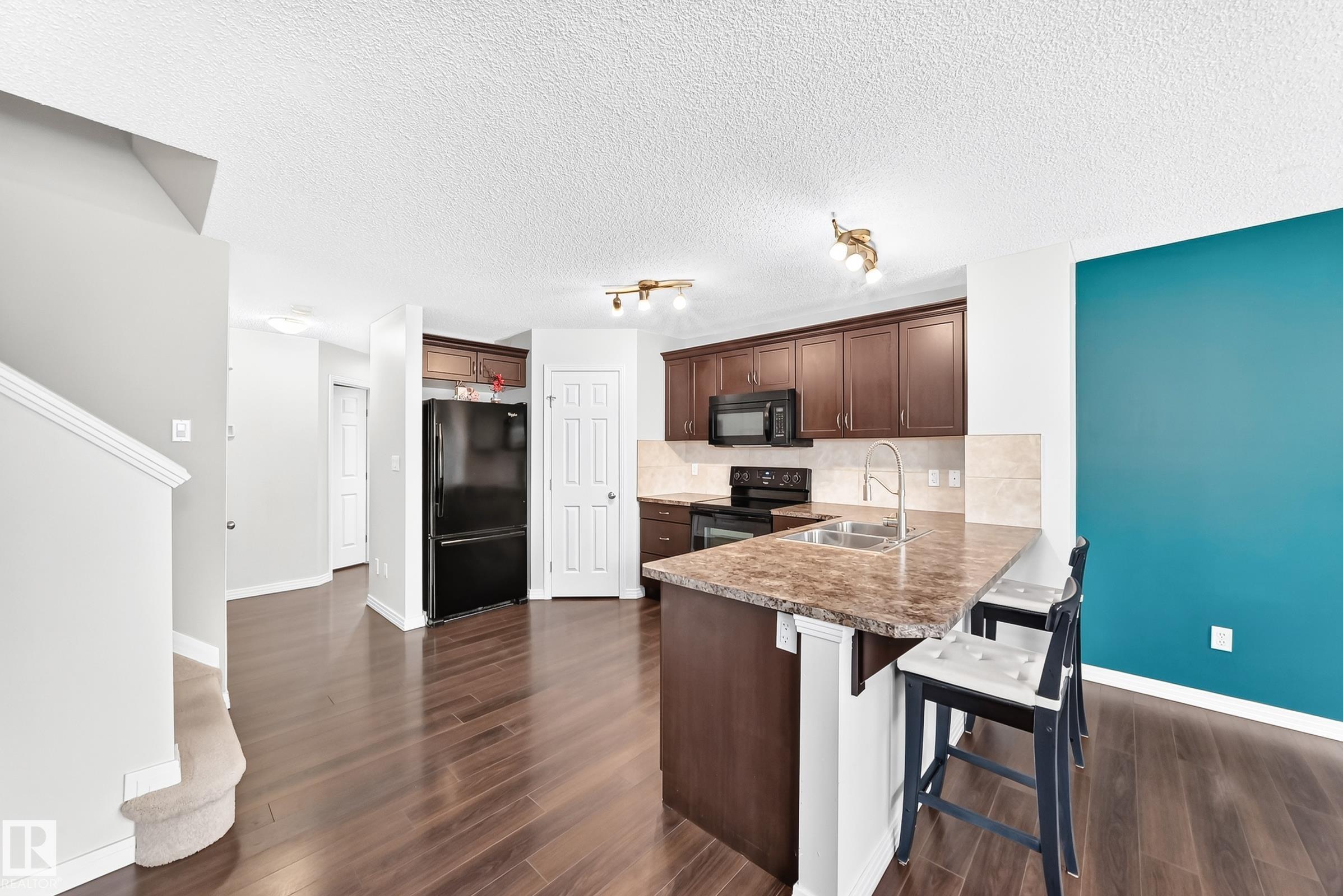 3920 6 Street NW, Maple Crest, Edmonton