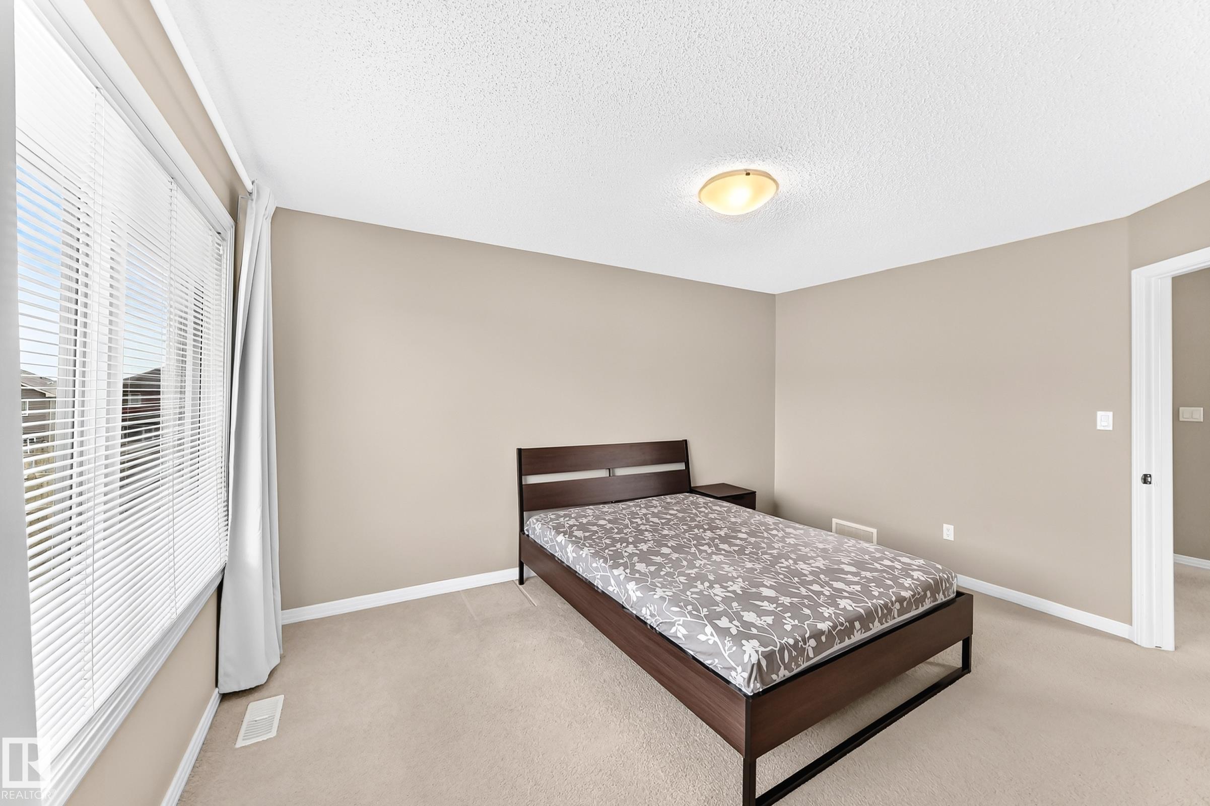 Photo 25 at 3920 6 Street NW, Maple Crest, Edmonton