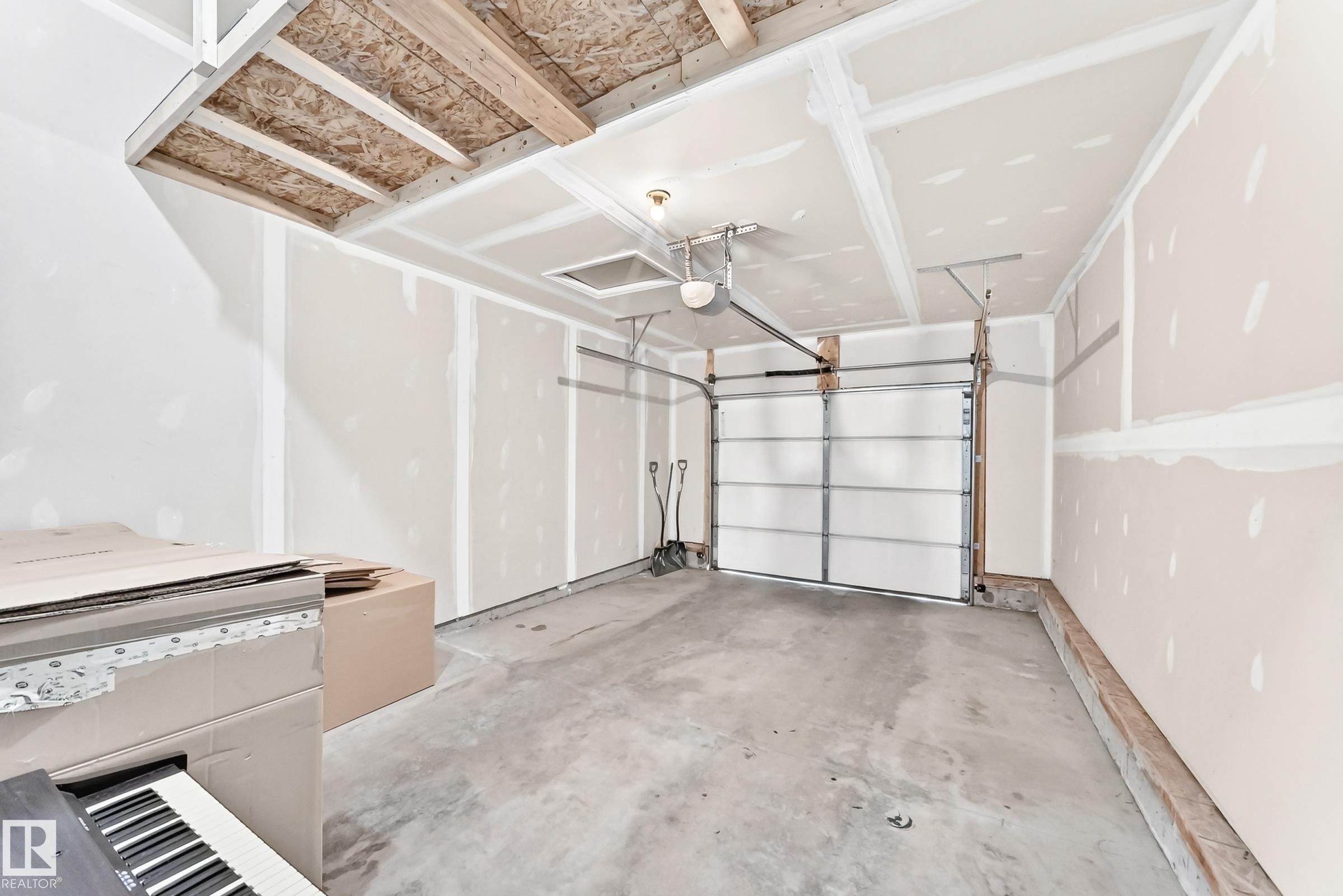 Photo 30 at 3920 6 Street NW, Maple Crest, Edmonton
