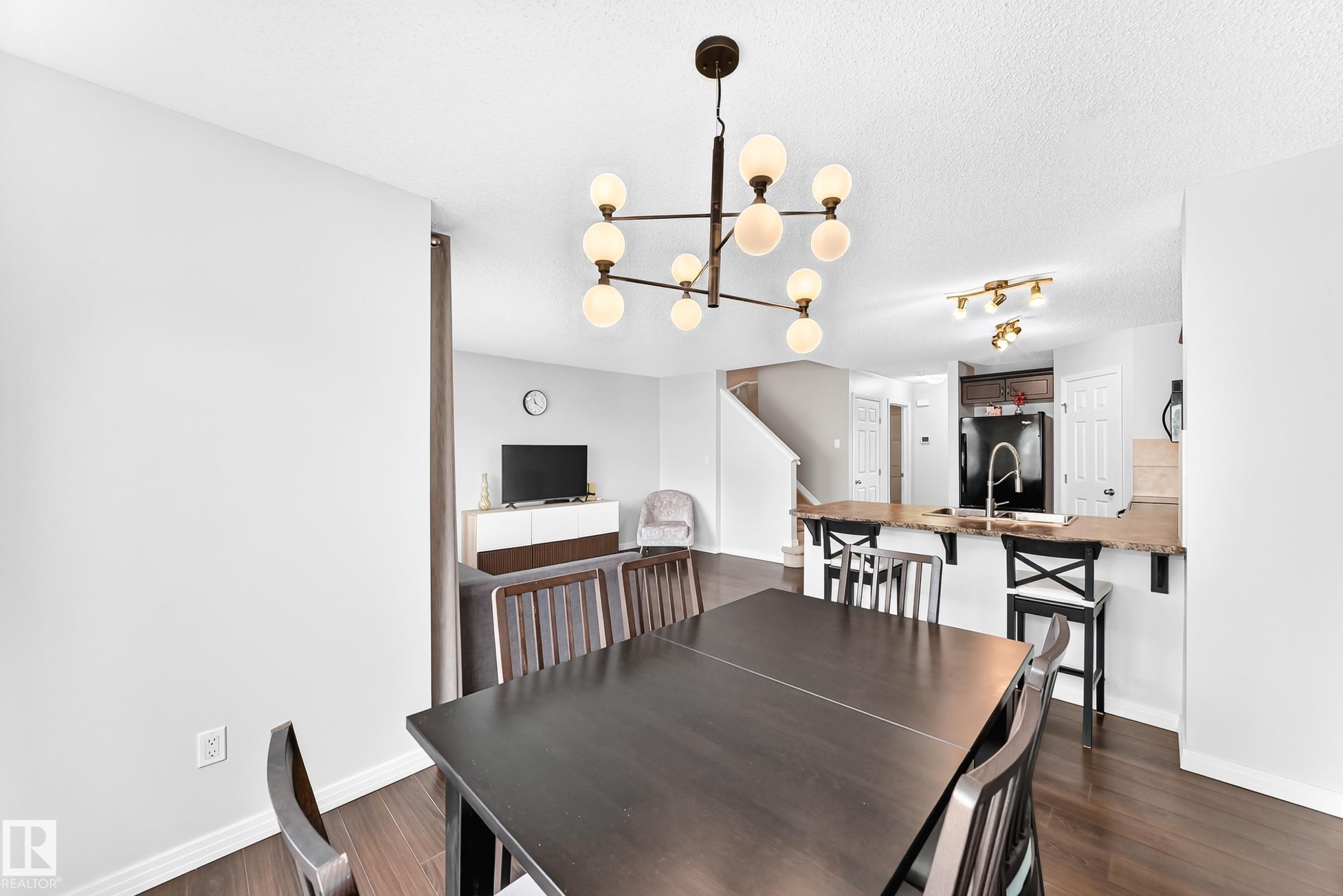 Photo 8 at 3920 6 Street NW, Maple Crest, Edmonton